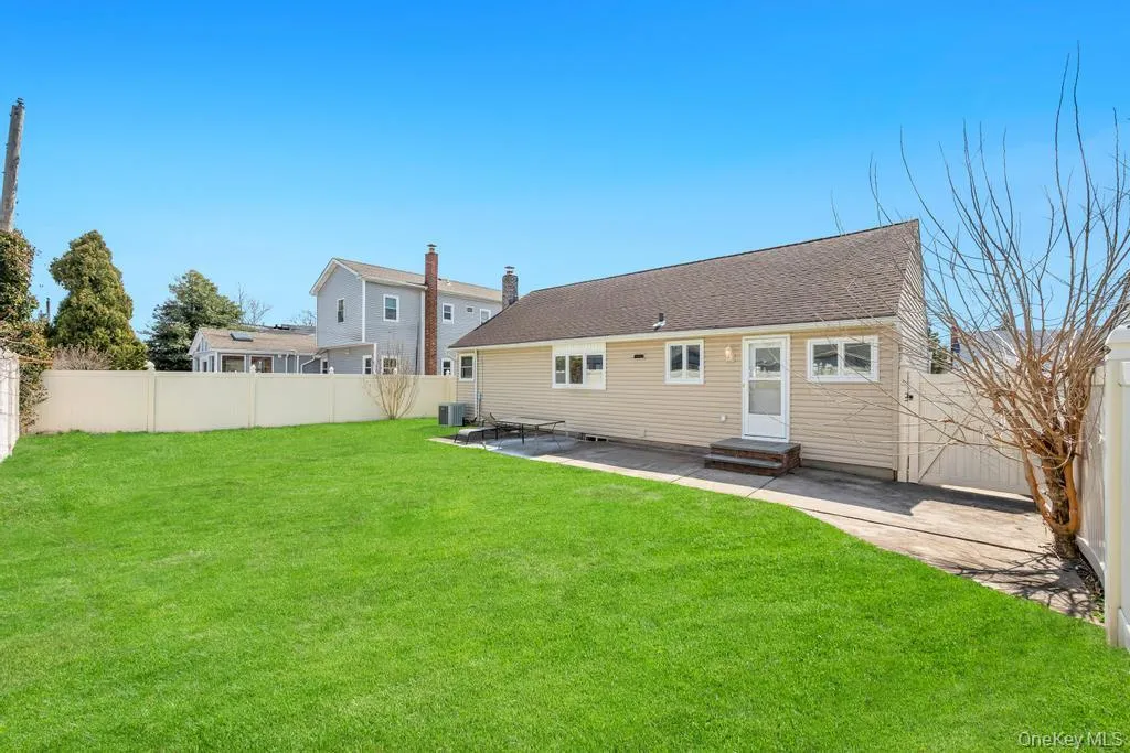 3685 Prairie Path, Oyster Bay, NY, 3 Bedrooms Bedrooms, 8 Rooms Rooms,2 BathroomsBathrooms,Residential Lease,For Rent,Prairie,0,983337 3685 Prairie Path, Oyster Bay, NY, 3 Bedrooms Bedrooms, 8 Rooms Rooms,2 BathroomsBathrooms,Residential Lease,For Rent,Prairie,0,983337