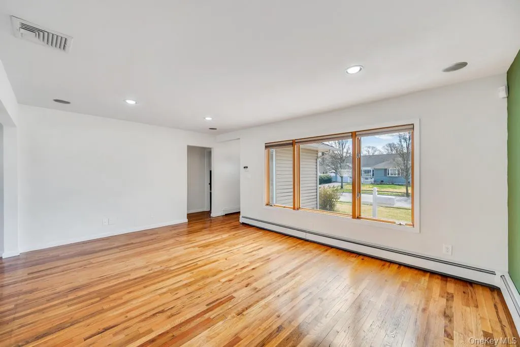 3685 Prairie Path, Oyster Bay, NY, 3 Bedrooms Bedrooms, 8 Rooms Rooms,2 BathroomsBathrooms,Residential Lease,For Rent,Prairie,0,983337 3685 Prairie Path, Oyster Bay, NY, 3 Bedrooms Bedrooms, 8 Rooms Rooms,2 BathroomsBathrooms,Residential Lease,For Rent,Prairie,0,983337