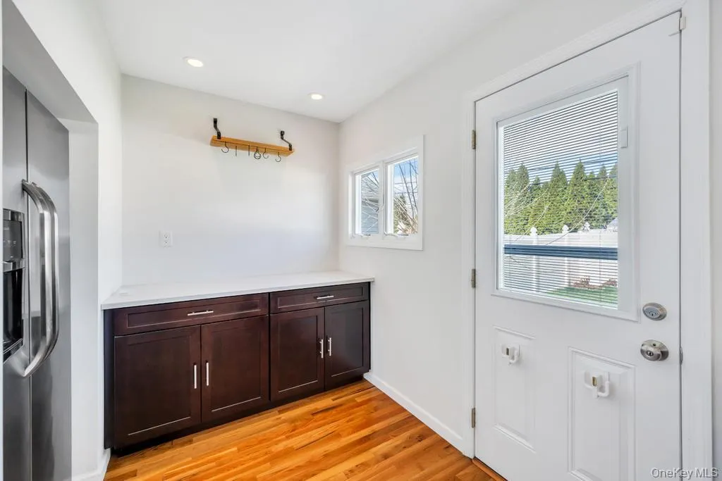 3685 Prairie Path, Oyster Bay, NY, 3 Bedrooms Bedrooms, 8 Rooms Rooms,2 BathroomsBathrooms,Residential Lease,For Rent,Prairie,0,983337 3685 Prairie Path, Oyster Bay, NY, 3 Bedrooms Bedrooms, 8 Rooms Rooms,2 BathroomsBathrooms,Residential Lease,For Rent,Prairie,0,983337