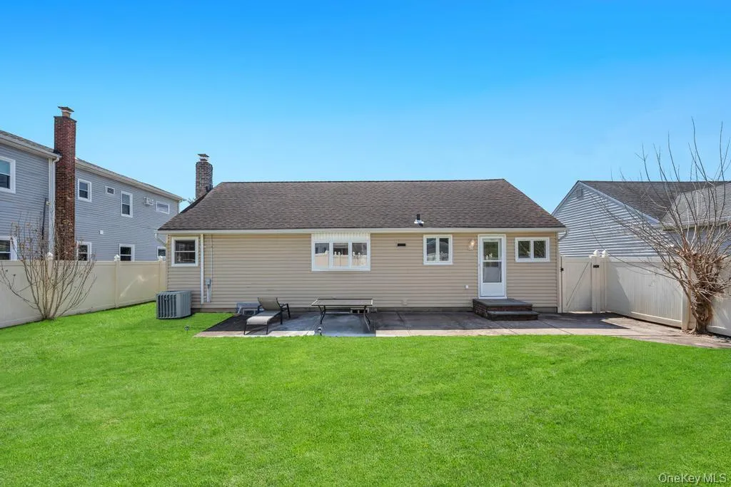 3685 Prairie Path, Oyster Bay, NY, 3 Bedrooms Bedrooms, 8 Rooms Rooms,2 BathroomsBathrooms,Residential Lease,For Rent,Prairie,0,983337 3685 Prairie Path, Oyster Bay, NY, 3 Bedrooms Bedrooms, 8 Rooms Rooms,2 BathroomsBathrooms,Residential Lease,For Rent,Prairie,0,983337