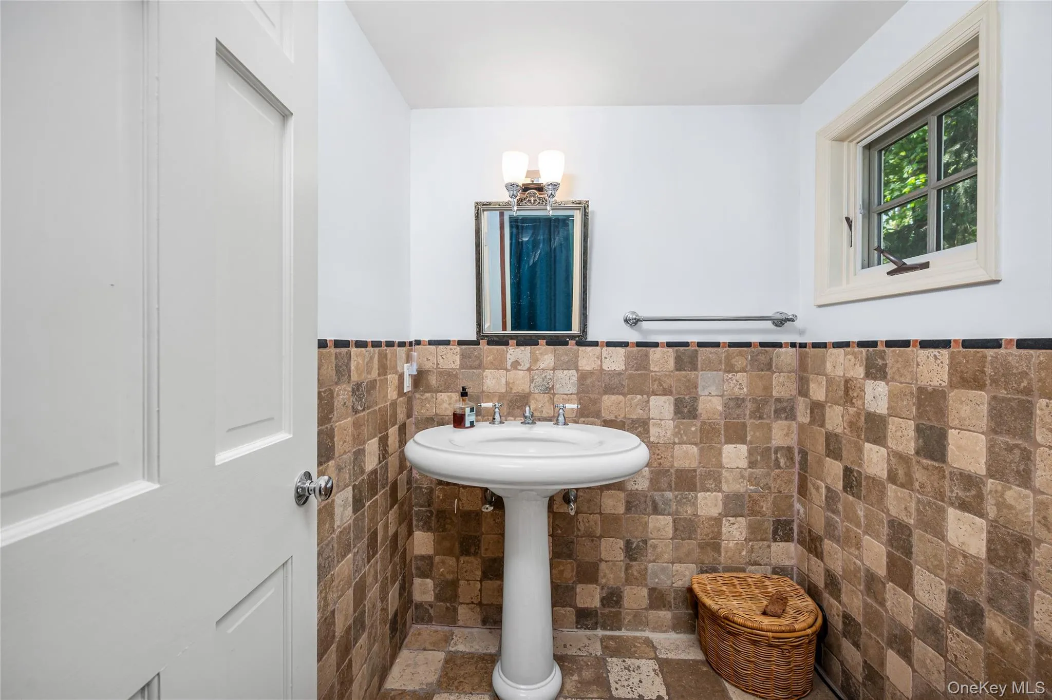 197 Route 9W, Orangetown, NY, 3 Bedrooms Bedrooms, 7 Rooms Rooms,2 BathroomsBathrooms,Residential Lease,For Rent,Route 9W,0,983349 197 Route 9W, Orangetown, NY, 3 Bedrooms Bedrooms, 7 Rooms Rooms,2 BathroomsBathrooms,Residential Lease,For Rent,Route 9W,0,983349