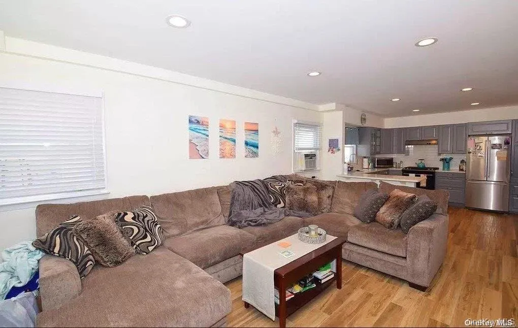 113 Harding Avenue, Long Beach, NY, 2 Bedrooms Bedrooms, 4 Rooms Rooms,1 BathroomBathrooms,Residential Lease,For Rent,Harding,0,983359 113 Harding Avenue, Long Beach, NY, 2 Bedrooms Bedrooms, 4 Rooms Rooms,1 BathroomBathrooms,Residential Lease,For Rent,Harding,0,983359