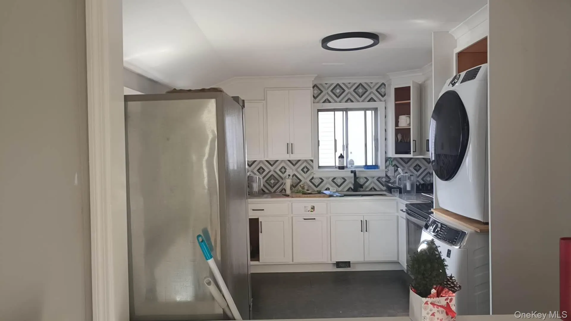 10 Vilno Court, Huntington, NY, 3 Bedrooms Bedrooms, 6 Rooms Rooms,1 BathroomBathrooms,Residential Lease,For Rent,Vilno,0,983365 10 Vilno Court, Huntington, NY, 3 Bedrooms Bedrooms, 6 Rooms Rooms,1 BathroomBathrooms,Residential Lease,For Rent,Vilno,0,983365