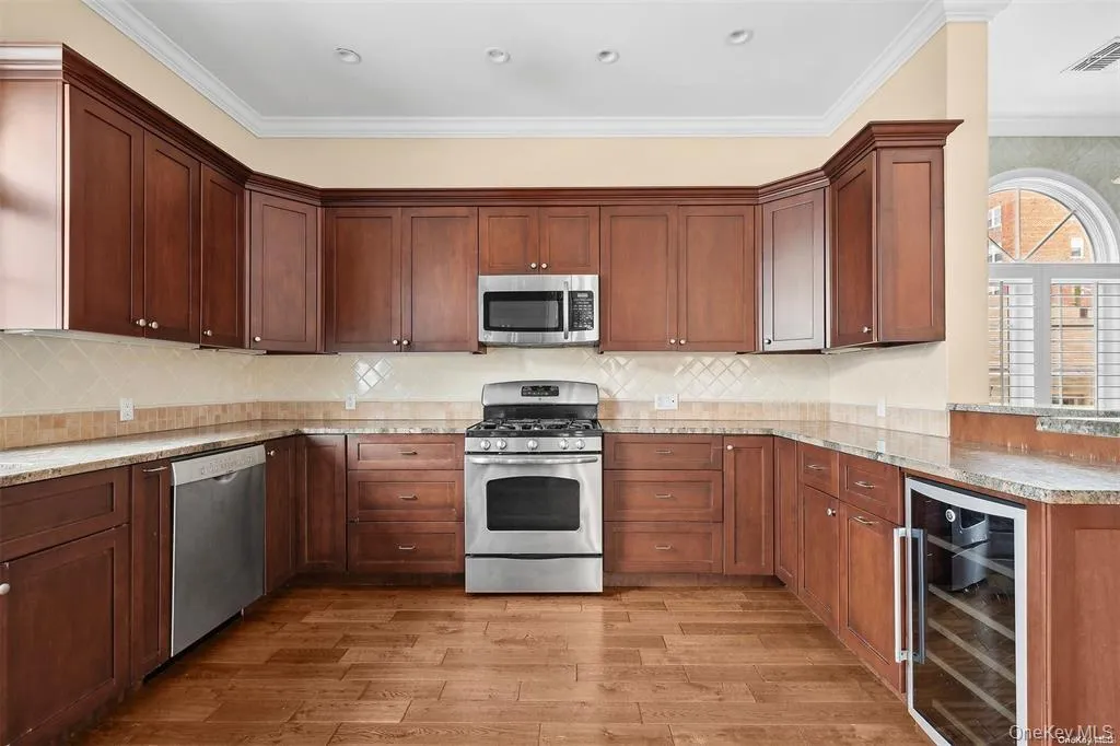 434 Broadway, Long Beach, NY, 3 Bedrooms Bedrooms, 6 Rooms Rooms,2 BathroomsBathrooms,Residential Lease,For Rent,Broadway,0,983378 434 Broadway, Long Beach, NY, 3 Bedrooms Bedrooms, 6 Rooms Rooms,2 BathroomsBathrooms,Residential Lease,For Rent,Broadway,0,983378