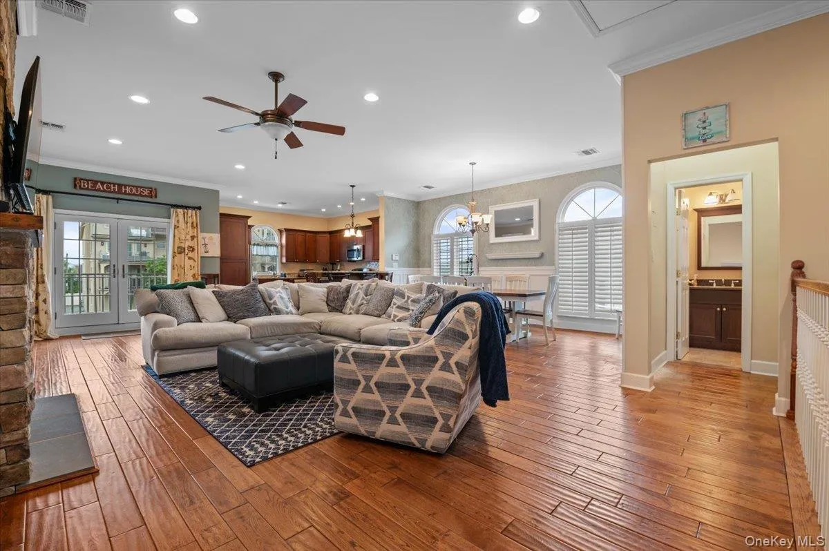 434 Broadway, Long Beach, NY, 3 Bedrooms Bedrooms, 6 Rooms Rooms,2 BathroomsBathrooms,Residential Lease,For Rent,Broadway,0,983378 434 Broadway, Long Beach, NY, 3 Bedrooms Bedrooms, 6 Rooms Rooms,2 BathroomsBathrooms,Residential Lease,For Rent,Broadway,0,983378