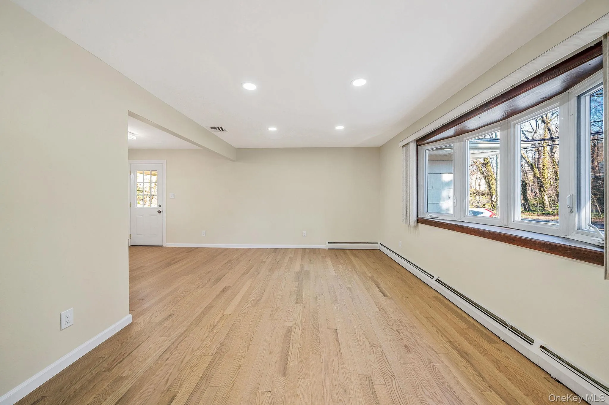 45 Roslyn Road, North Hempstead, NY, 5 Bedrooms Bedrooms, 9 Rooms Rooms,3 BathroomsBathrooms,Residential,For Rent,Roslyn,0,983379 45 Roslyn Road, North Hempstead, NY, 5 Bedrooms Bedrooms, 9 Rooms Rooms,3 BathroomsBathrooms,Residential,For Rent,Roslyn,0,983379