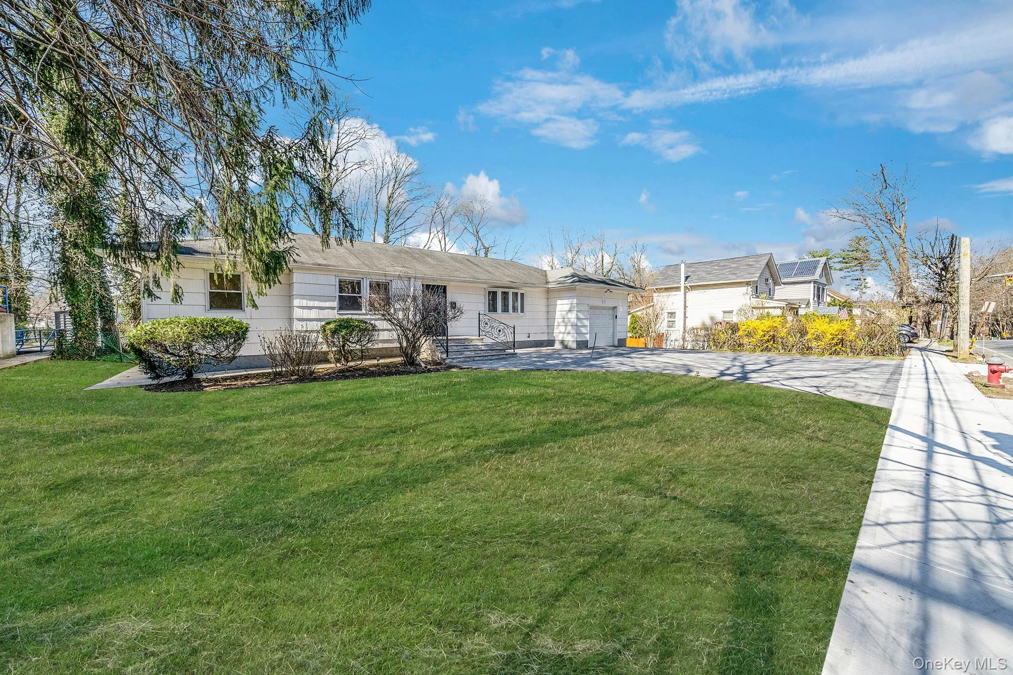 45 Roslyn Road, North Hempstead, NY, 5 Bedrooms Bedrooms, 9 Rooms Rooms,3 BathroomsBathrooms,Residential,For Rent,Roslyn,0,983379 45 Roslyn Road, North Hempstead, NY, 5 Bedrooms Bedrooms, 9 Rooms Rooms,3 BathroomsBathrooms,Residential,For Rent,Roslyn,0,983379