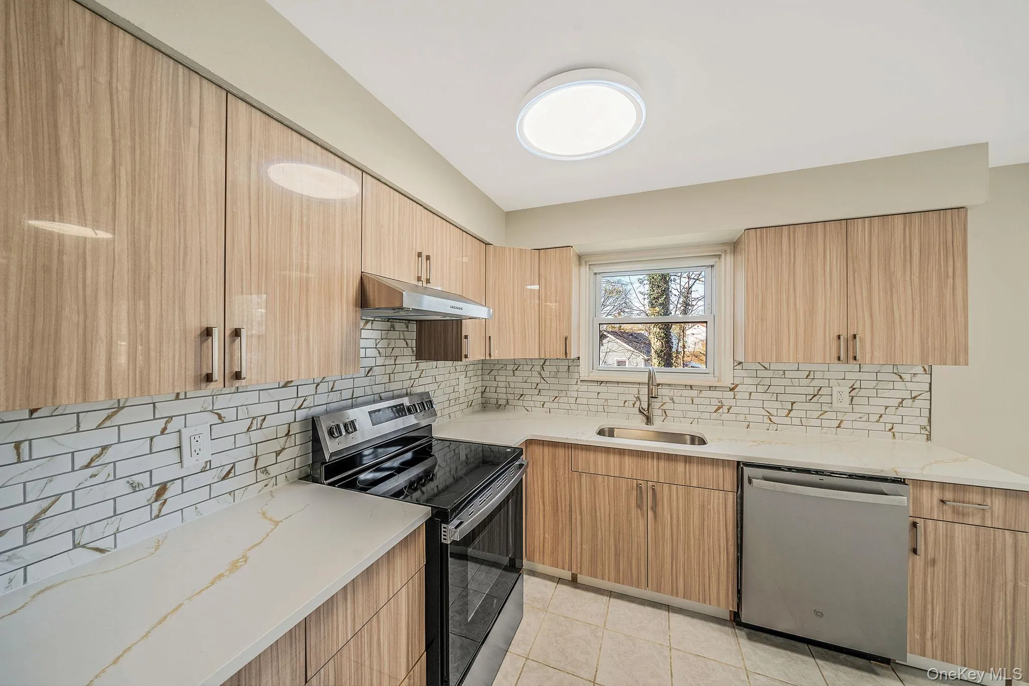 45 Roslyn Road, North Hempstead, NY, 5 Bedrooms Bedrooms, 9 Rooms Rooms,3 BathroomsBathrooms,Residential,For Rent,Roslyn,0,983379 45 Roslyn Road, North Hempstead, NY, 5 Bedrooms Bedrooms, 9 Rooms Rooms,3 BathroomsBathrooms,Residential,For Rent,Roslyn,0,983379