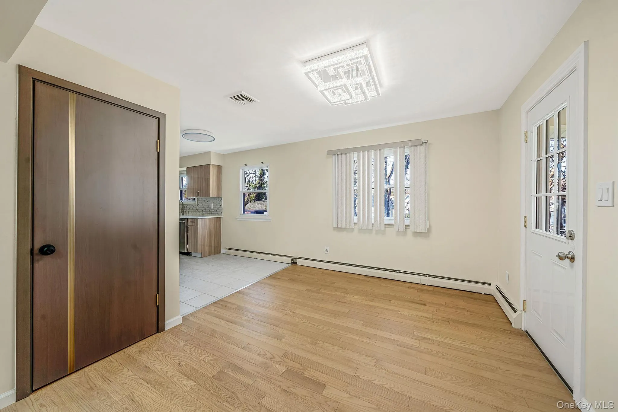 45 Roslyn Road, North Hempstead, NY, 5 Bedrooms Bedrooms, 9 Rooms Rooms,3 BathroomsBathrooms,Residential,For Rent,Roslyn,0,983379 45 Roslyn Road, North Hempstead, NY, 5 Bedrooms Bedrooms, 9 Rooms Rooms,3 BathroomsBathrooms,Residential,For Rent,Roslyn,0,983379