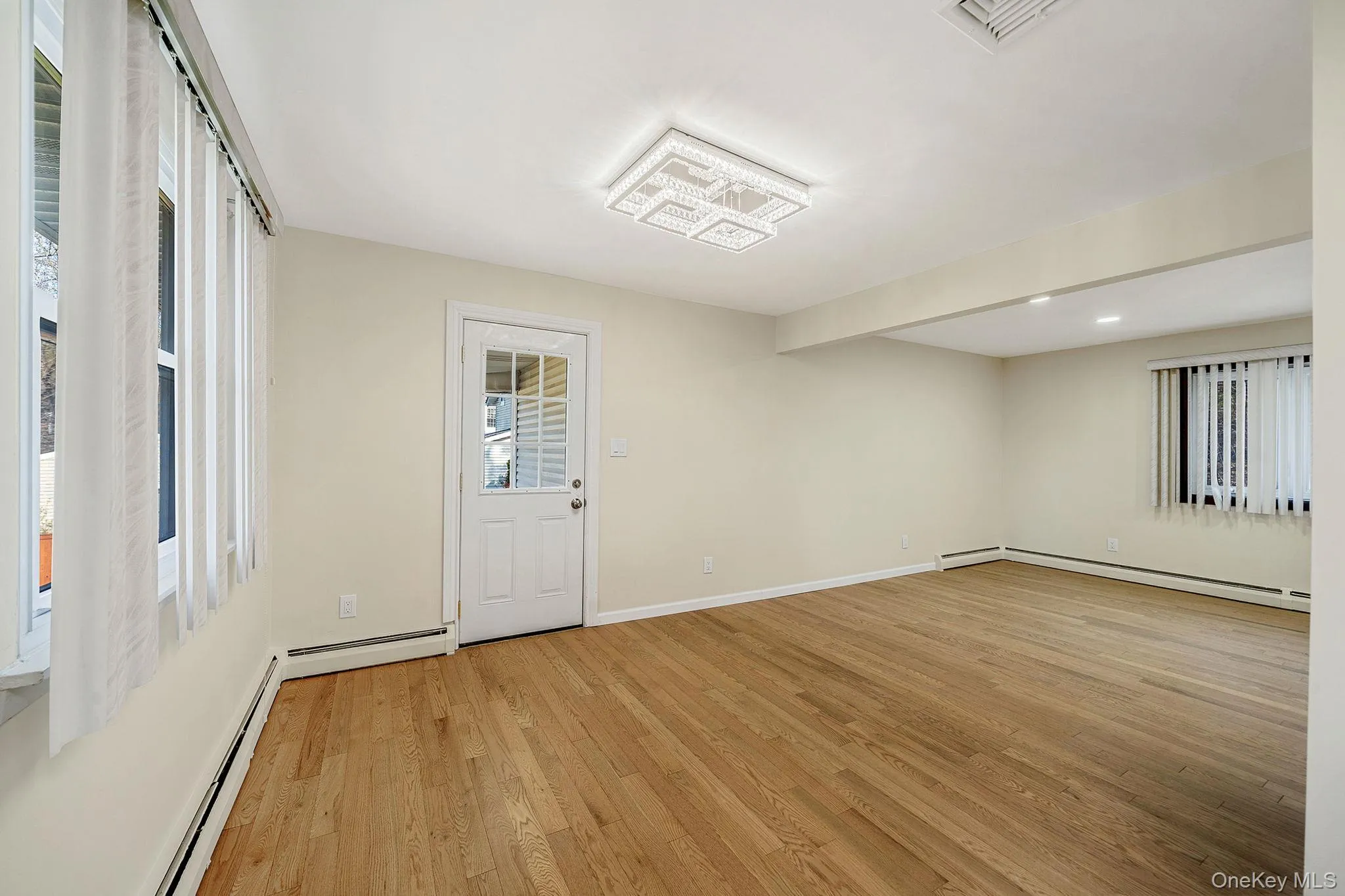 45 Roslyn Road, North Hempstead, NY, 5 Bedrooms Bedrooms, 9 Rooms Rooms,3 BathroomsBathrooms,Residential,For Rent,Roslyn,0,983379 45 Roslyn Road, North Hempstead, NY, 5 Bedrooms Bedrooms, 9 Rooms Rooms,3 BathroomsBathrooms,Residential,For Rent,Roslyn,0,983379