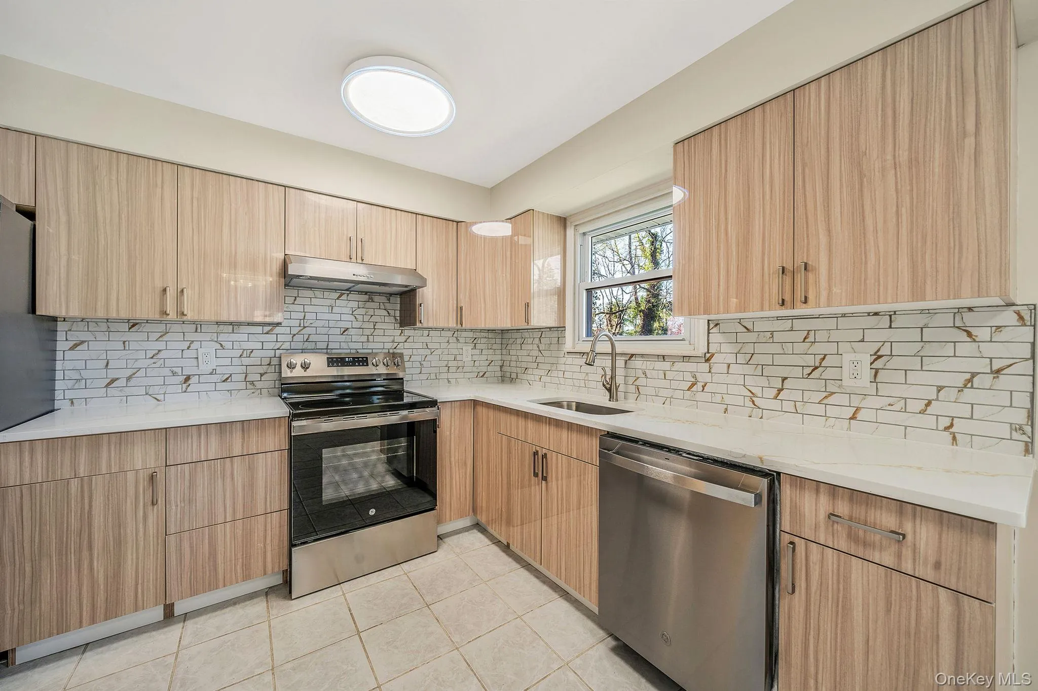 45 Roslyn Road, North Hempstead, NY, 5 Bedrooms Bedrooms, 9 Rooms Rooms,3 BathroomsBathrooms,Residential,For Rent,Roslyn,0,983379 45 Roslyn Road, North Hempstead, NY, 5 Bedrooms Bedrooms, 9 Rooms Rooms,3 BathroomsBathrooms,Residential,For Rent,Roslyn,0,983379