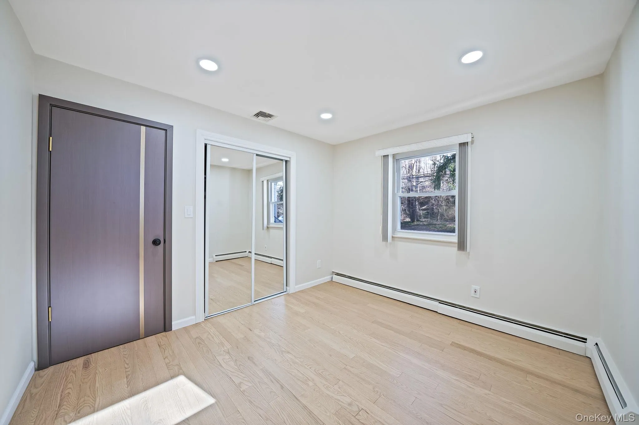 45 Roslyn Road, North Hempstead, NY, 5 Bedrooms Bedrooms, 9 Rooms Rooms,3 BathroomsBathrooms,Residential,For Rent,Roslyn,0,983379 45 Roslyn Road, North Hempstead, NY, 5 Bedrooms Bedrooms, 9 Rooms Rooms,3 BathroomsBathrooms,Residential,For Rent,Roslyn,0,983379