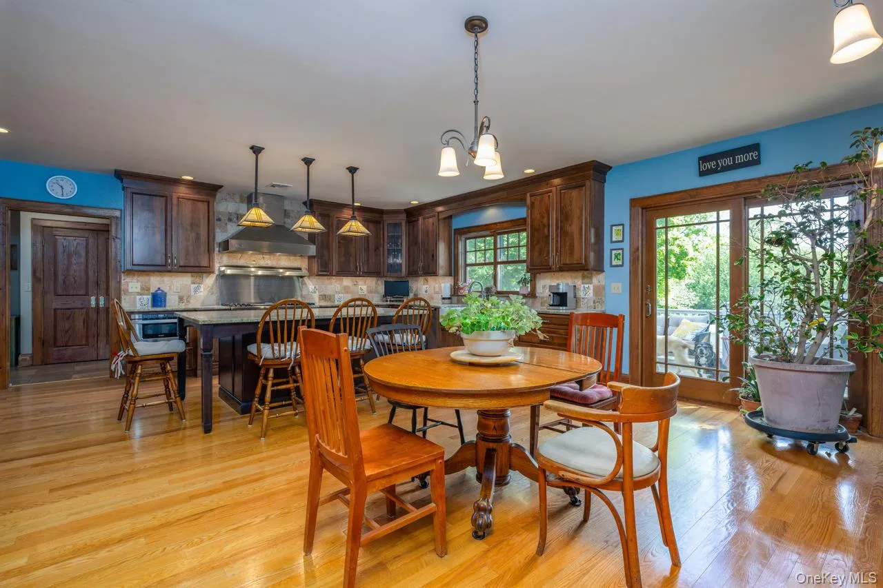 Radiant wood flooring throughout this space Radiant wood flooring throughout this space