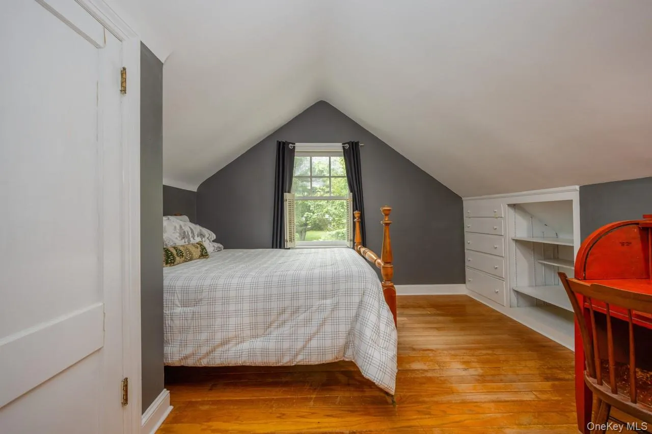 2nd floor bedroom with built in storage 2nd floor bedroom with built in storage