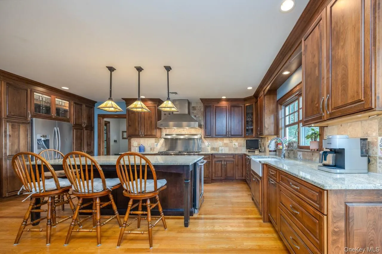 Loads of cabinets and countertop space Loads of cabinets and countertop space