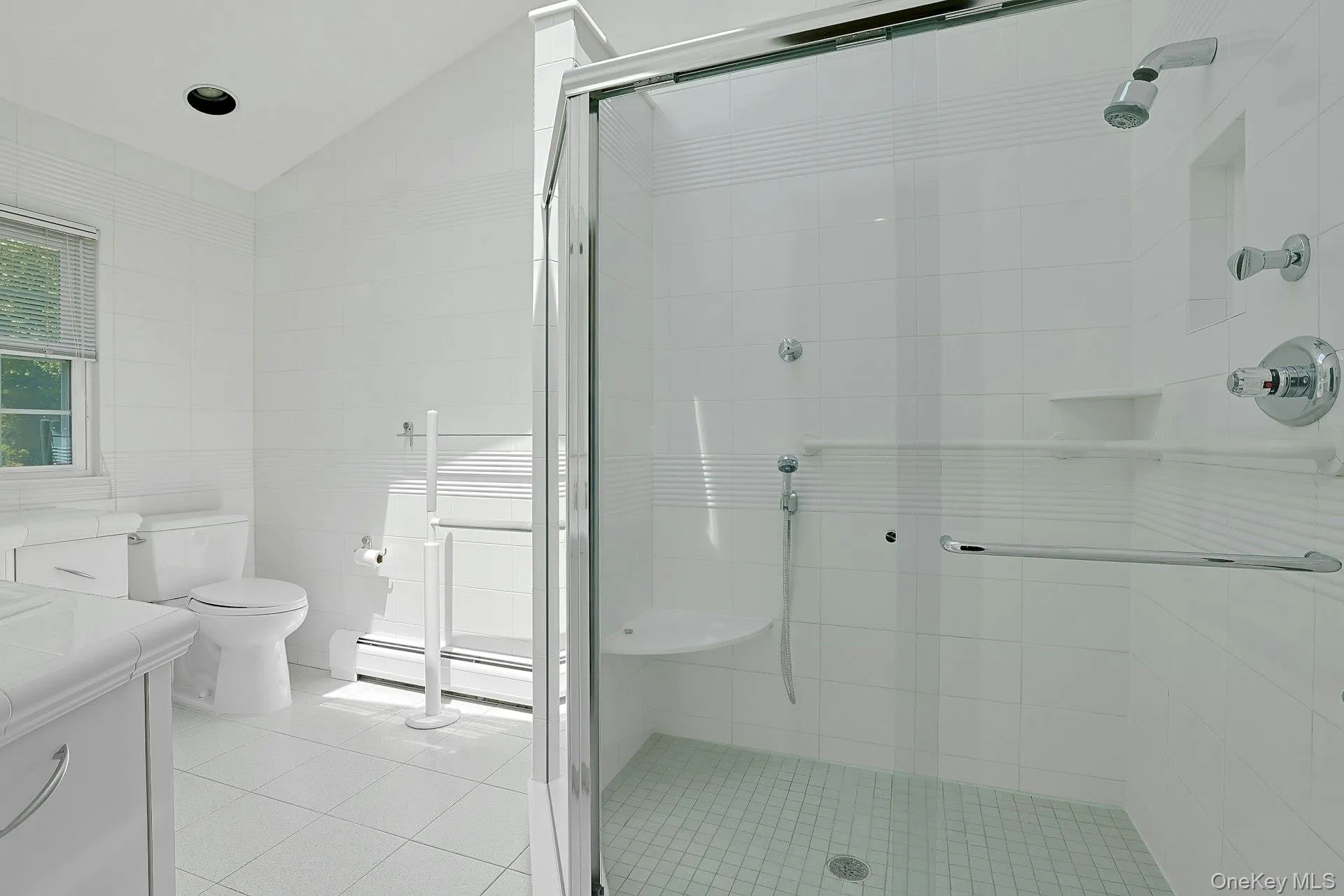 44 Ruth Drive, Clarkstown, NY, 5 Bedrooms Bedrooms, 9 Rooms Rooms,3 BathroomsBathrooms,Residential,For Rent,Ruth,0,983398 44 Ruth Drive, Clarkstown, NY, 5 Bedrooms Bedrooms, 9 Rooms Rooms,3 BathroomsBathrooms,Residential,For Rent,Ruth,0,983398