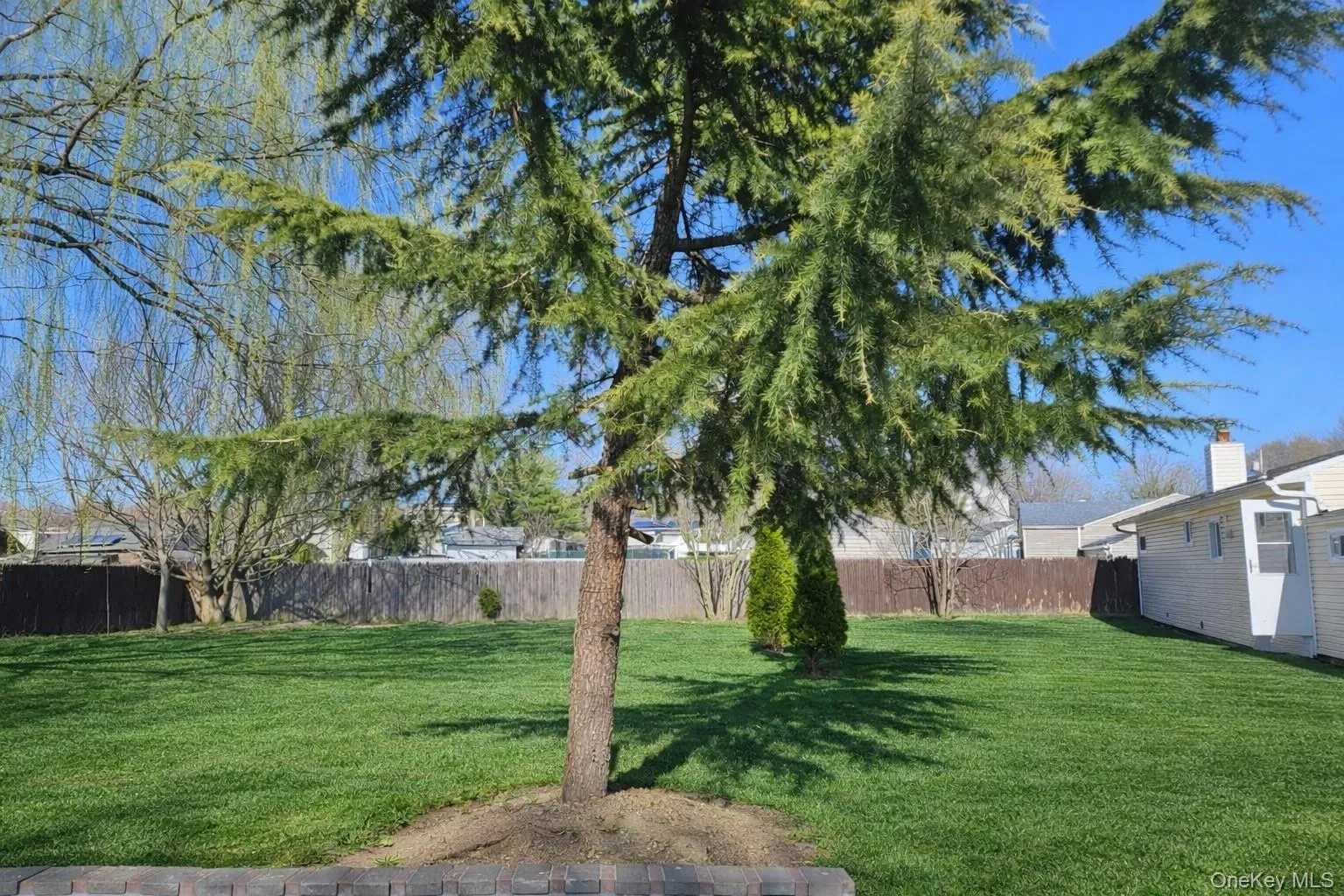 56 Applegate Drive, Islip, NY, 3 Bedrooms Bedrooms, 5 Rooms Rooms,1 BathroomBathrooms,Residential Lease,For Rent,Applegate,0,983404 56 Applegate Drive, Islip, NY, 3 Bedrooms Bedrooms, 5 Rooms Rooms,1 BathroomBathrooms,Residential Lease,For Rent,Applegate,0,983404