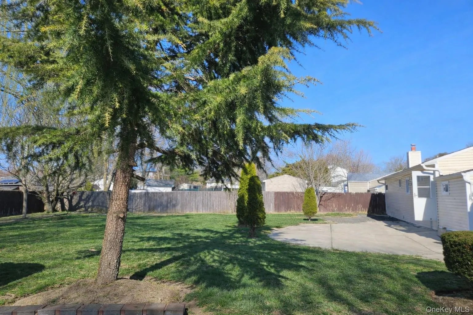 56 Applegate Drive, Islip, NY, 3 Bedrooms Bedrooms, 5 Rooms Rooms,1 BathroomBathrooms,Residential Lease,For Rent,Applegate,0,983404 56 Applegate Drive, Islip, NY, 3 Bedrooms Bedrooms, 5 Rooms Rooms,1 BathroomBathrooms,Residential Lease,For Rent,Applegate,0,983404