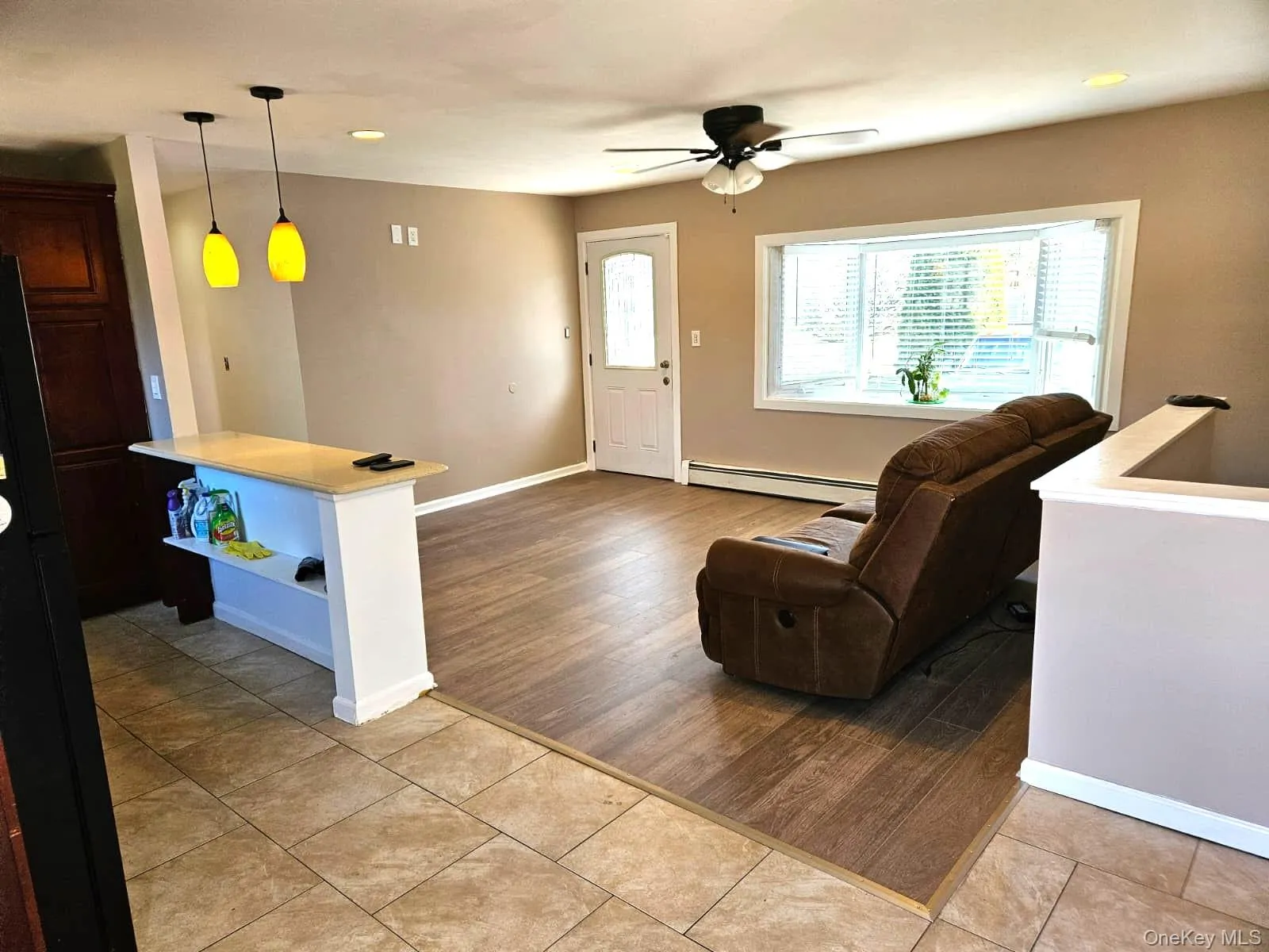 56 Applegate Drive, Islip, NY, 3 Bedrooms Bedrooms, 5 Rooms Rooms,1 BathroomBathrooms,Residential Lease,For Rent,Applegate,0,983404 56 Applegate Drive, Islip, NY, 3 Bedrooms Bedrooms, 5 Rooms Rooms,1 BathroomBathrooms,Residential Lease,For Rent,Applegate,0,983404