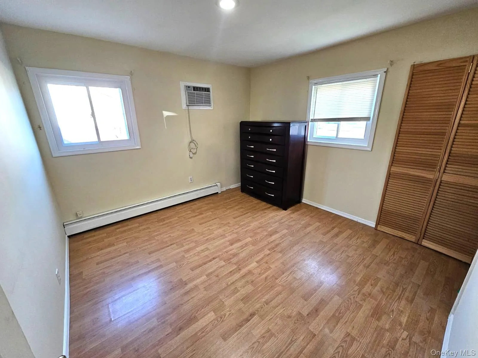 56 Applegate Drive, Islip, NY, 3 Bedrooms Bedrooms, 5 Rooms Rooms,1 BathroomBathrooms,Residential Lease,For Rent,Applegate,0,983404 56 Applegate Drive, Islip, NY, 3 Bedrooms Bedrooms, 5 Rooms Rooms,1 BathroomBathrooms,Residential Lease,For Rent,Applegate,0,983404