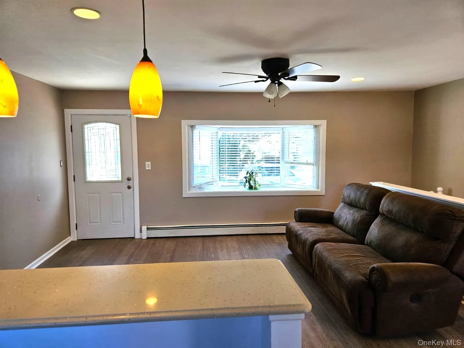 56 Applegate Drive, Islip, NY, 3 Bedrooms Bedrooms, 5 Rooms Rooms,1 BathroomBathrooms,Residential Lease,For Rent,Applegate,0,983404 56 Applegate Drive, Islip, NY, 3 Bedrooms Bedrooms, 5 Rooms Rooms,1 BathroomBathrooms,Residential Lease,For Rent,Applegate,0,983404