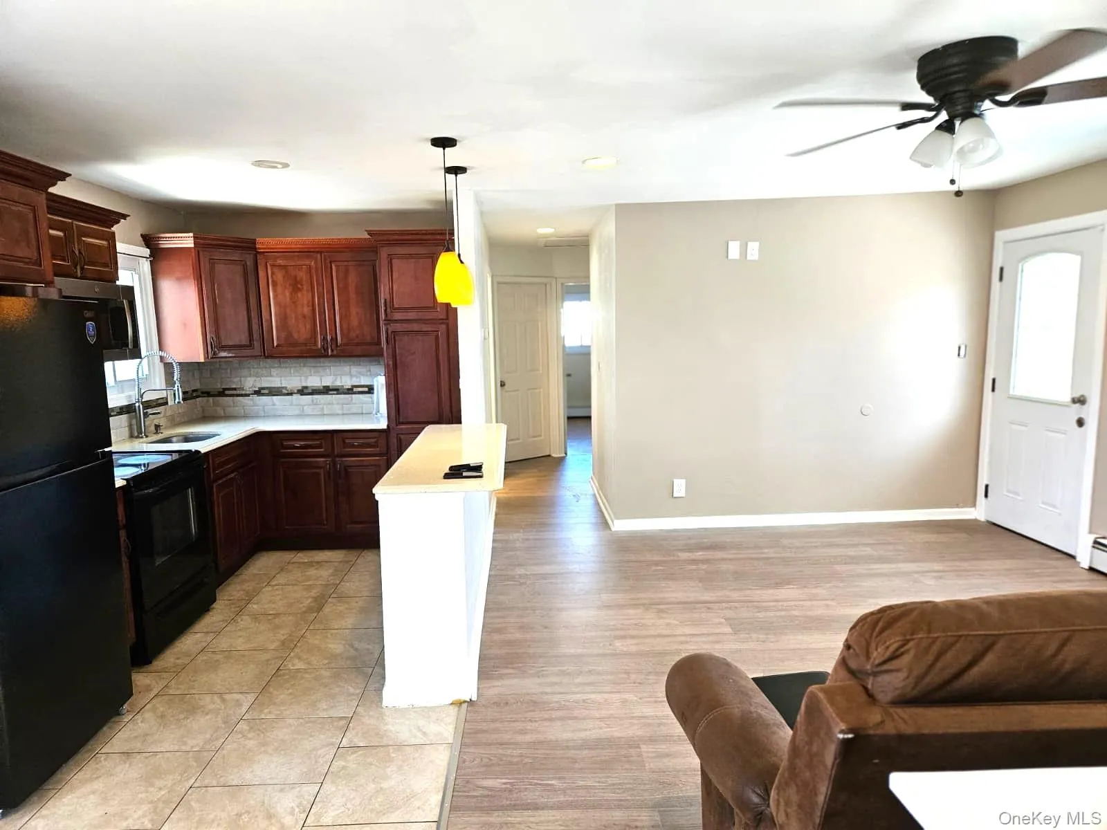 56 Applegate Drive, Islip, NY, 3 Bedrooms Bedrooms, 5 Rooms Rooms,1 BathroomBathrooms,Residential Lease,For Rent,Applegate,0,983404 56 Applegate Drive, Islip, NY, 3 Bedrooms Bedrooms, 5 Rooms Rooms,1 BathroomBathrooms,Residential Lease,For Rent,Applegate,0,983404