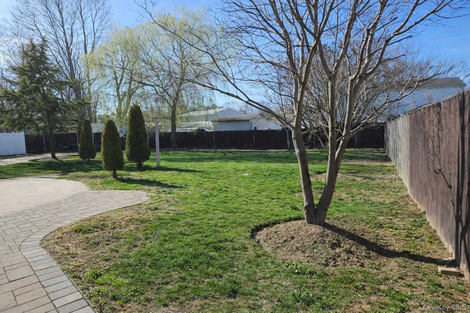 56 Applegate Drive, Islip, NY, 3 Bedrooms Bedrooms, 5 Rooms Rooms,1 BathroomBathrooms,Residential Lease,For Rent,Applegate,0,983404 56 Applegate Drive, Islip, NY, 3 Bedrooms Bedrooms, 5 Rooms Rooms,1 BathroomBathrooms,Residential Lease,For Rent,Applegate,0,983404