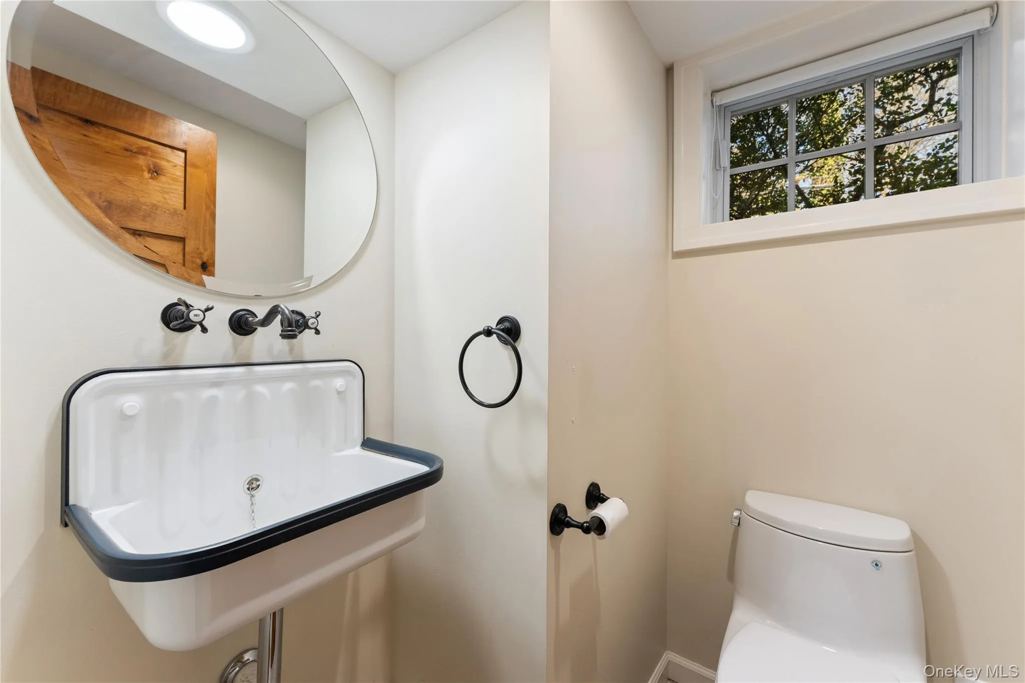 92 Pocantico, Mount Pleasant, NY, 5 Bedrooms Bedrooms, 9 Rooms Rooms,2 BathroomsBathrooms,Residential Lease,For Rent,Pocantico,0,983448 92 Pocantico, Mount Pleasant, NY, 5 Bedrooms Bedrooms, 9 Rooms Rooms,2 BathroomsBathrooms,Residential Lease,For Rent,Pocantico,0,983448