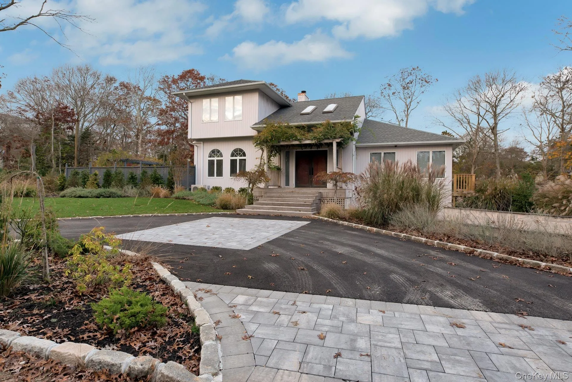 35 Bay Avenue, Southampton, NY, 4 Bedrooms Bedrooms, 8 Rooms Rooms,3 BathroomsBathrooms,Residential Lease,For Rent,Bay,0,983450 35 Bay Avenue, Southampton, NY, 4 Bedrooms Bedrooms, 8 Rooms Rooms,3 BathroomsBathrooms,Residential Lease,For Rent,Bay,0,983450