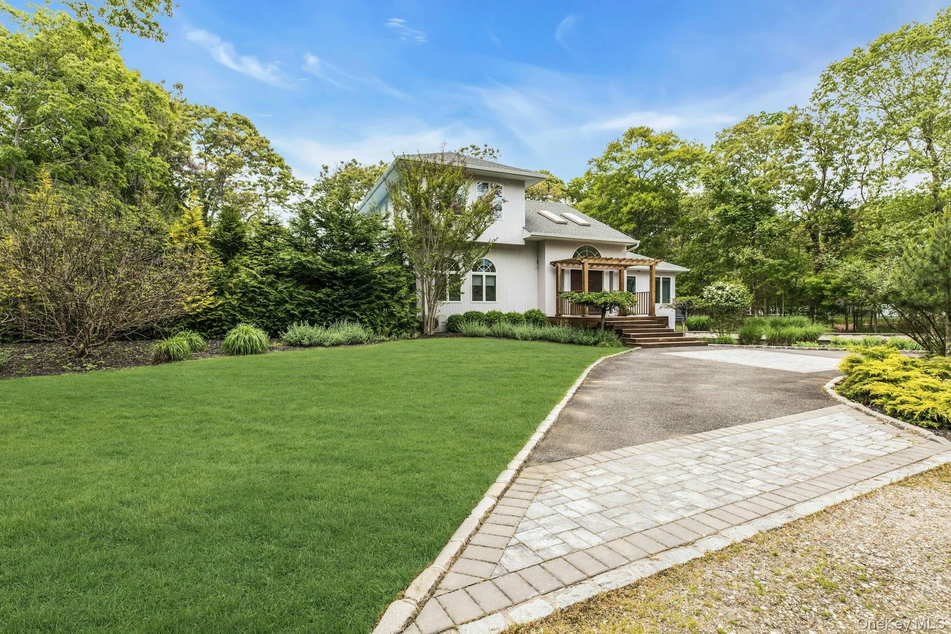 35 Bay Avenue, Southampton, NY, 4 Bedrooms Bedrooms, 8 Rooms Rooms,3 BathroomsBathrooms,Residential Lease,For Rent,Bay,0,983450 35 Bay Avenue, Southampton, NY, 4 Bedrooms Bedrooms, 8 Rooms Rooms,3 BathroomsBathrooms,Residential Lease,For Rent,Bay,0,983450