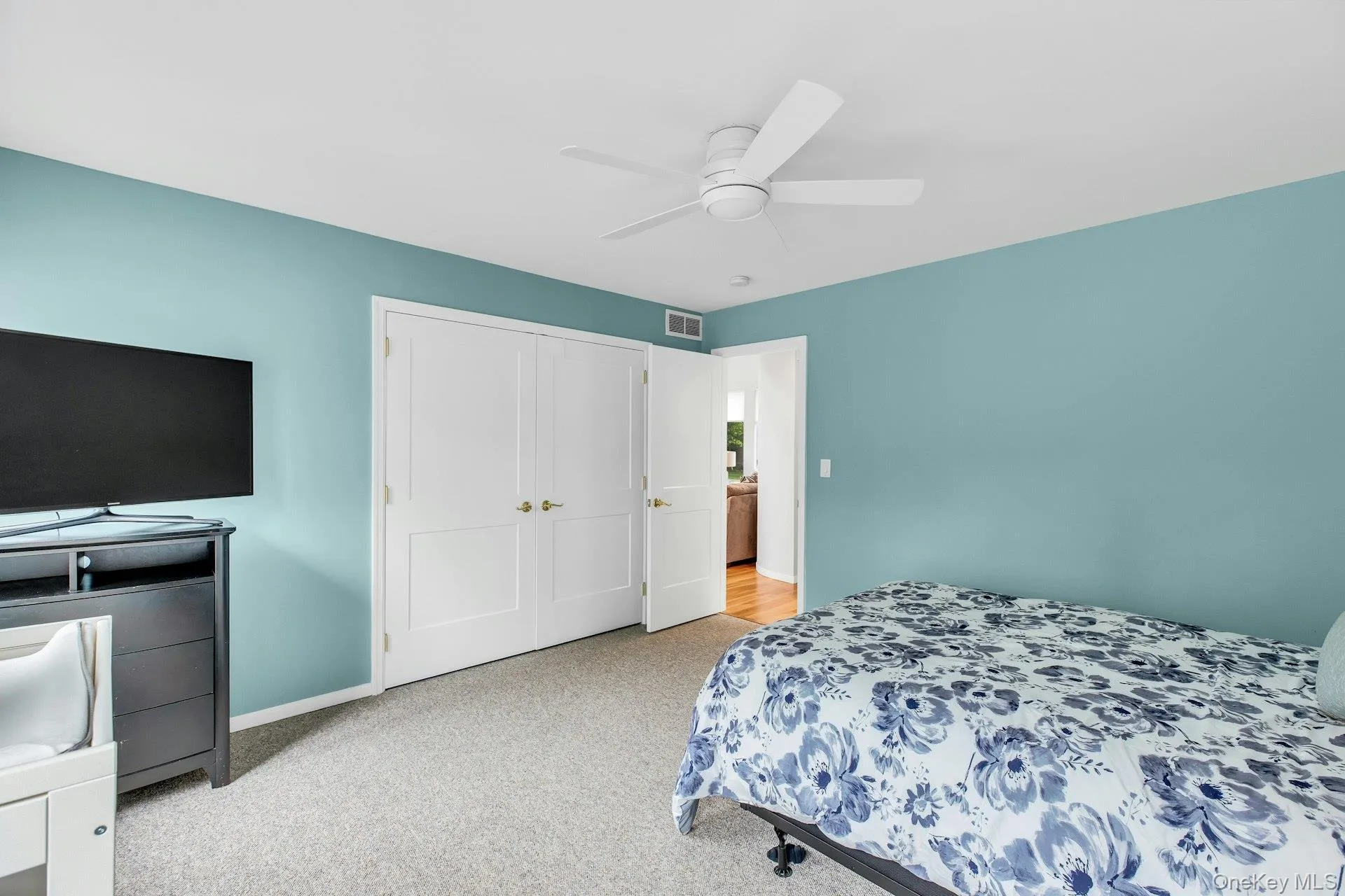35 Bay Avenue, Southampton, NY, 4 Bedrooms Bedrooms, 8 Rooms Rooms,3 BathroomsBathrooms,Residential Lease,For Rent,Bay,0,983450 35 Bay Avenue, Southampton, NY, 4 Bedrooms Bedrooms, 8 Rooms Rooms,3 BathroomsBathrooms,Residential Lease,For Rent,Bay,0,983450