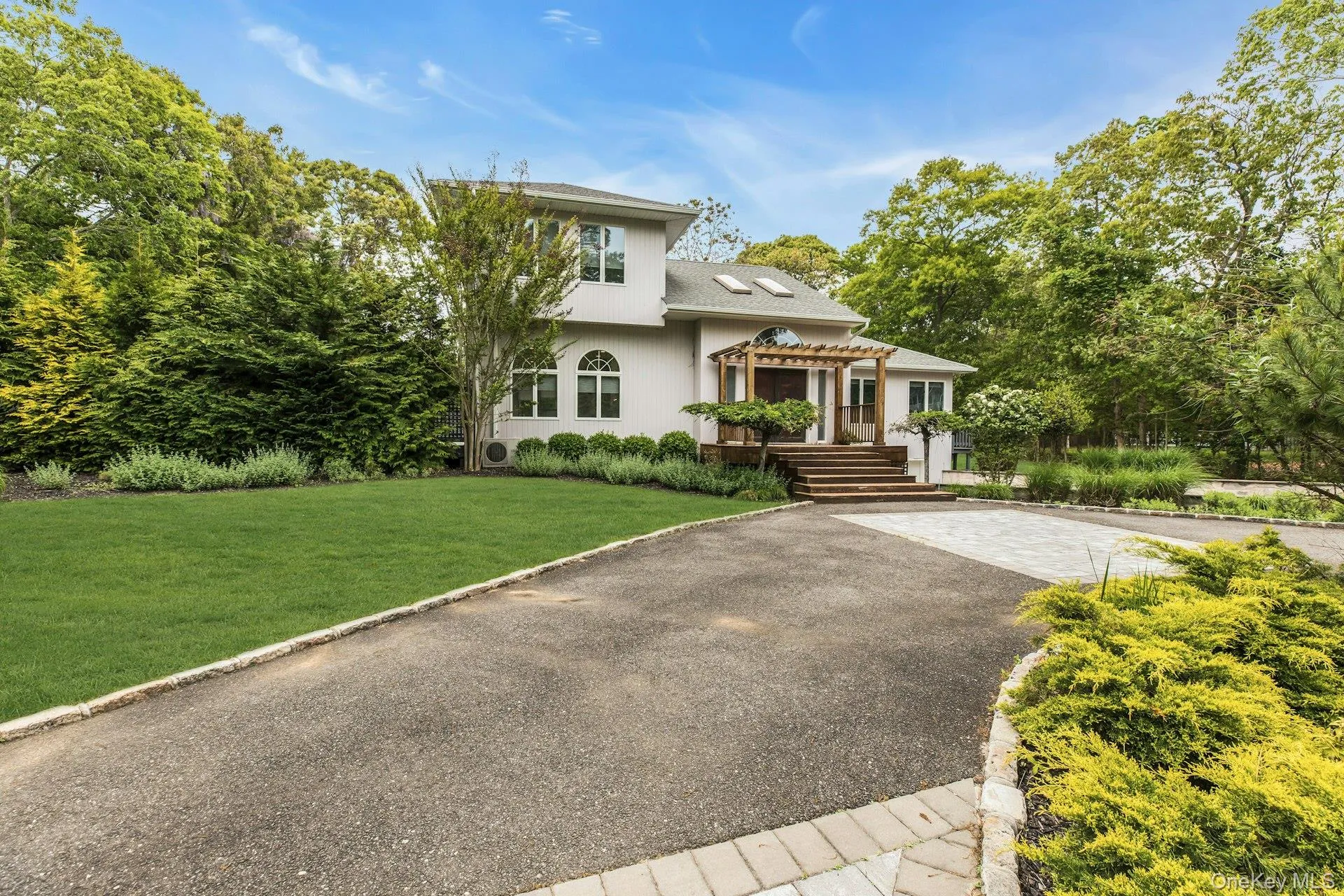 35 Bay Avenue, Southampton, NY, 4 Bedrooms Bedrooms, 8 Rooms Rooms,3 BathroomsBathrooms,Residential Lease,For Rent,Bay,0,983450 35 Bay Avenue, Southampton, NY, 4 Bedrooms Bedrooms, 8 Rooms Rooms,3 BathroomsBathrooms,Residential Lease,For Rent,Bay,0,983450