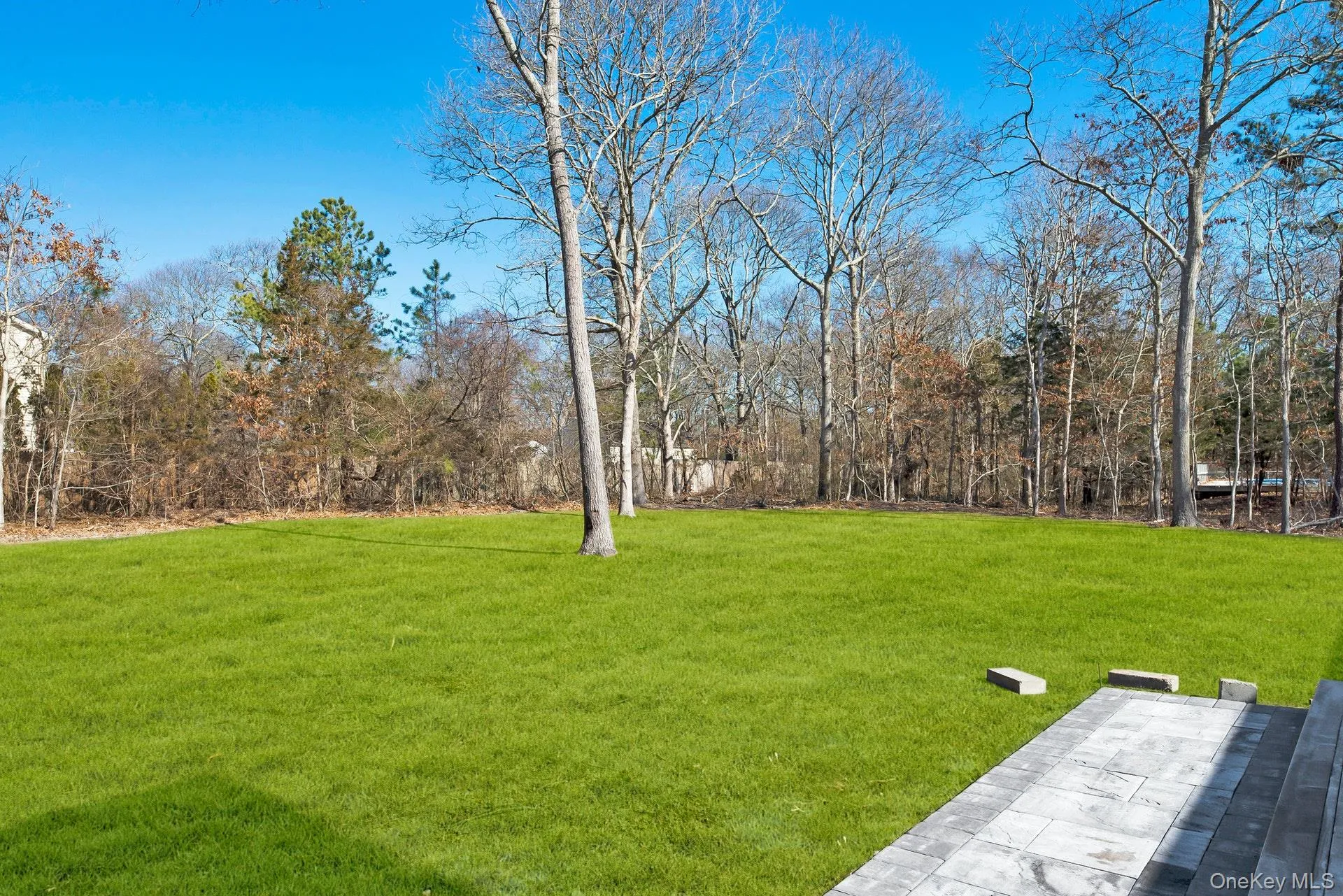 35 Bay Avenue, Southampton, NY, 4 Bedrooms Bedrooms, 8 Rooms Rooms,3 BathroomsBathrooms,Residential Lease,For Rent,Bay,0,983450 35 Bay Avenue, Southampton, NY, 4 Bedrooms Bedrooms, 8 Rooms Rooms,3 BathroomsBathrooms,Residential Lease,For Rent,Bay,0,983450