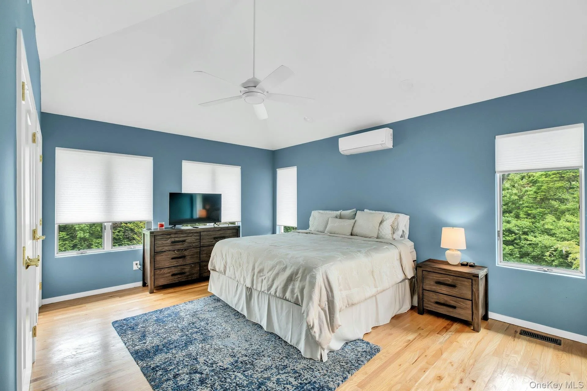 35 Bay Avenue, Southampton, NY, 4 Bedrooms Bedrooms, 8 Rooms Rooms,3 BathroomsBathrooms,Residential Lease,For Rent,Bay,0,983450 35 Bay Avenue, Southampton, NY, 4 Bedrooms Bedrooms, 8 Rooms Rooms,3 BathroomsBathrooms,Residential Lease,For Rent,Bay,0,983450