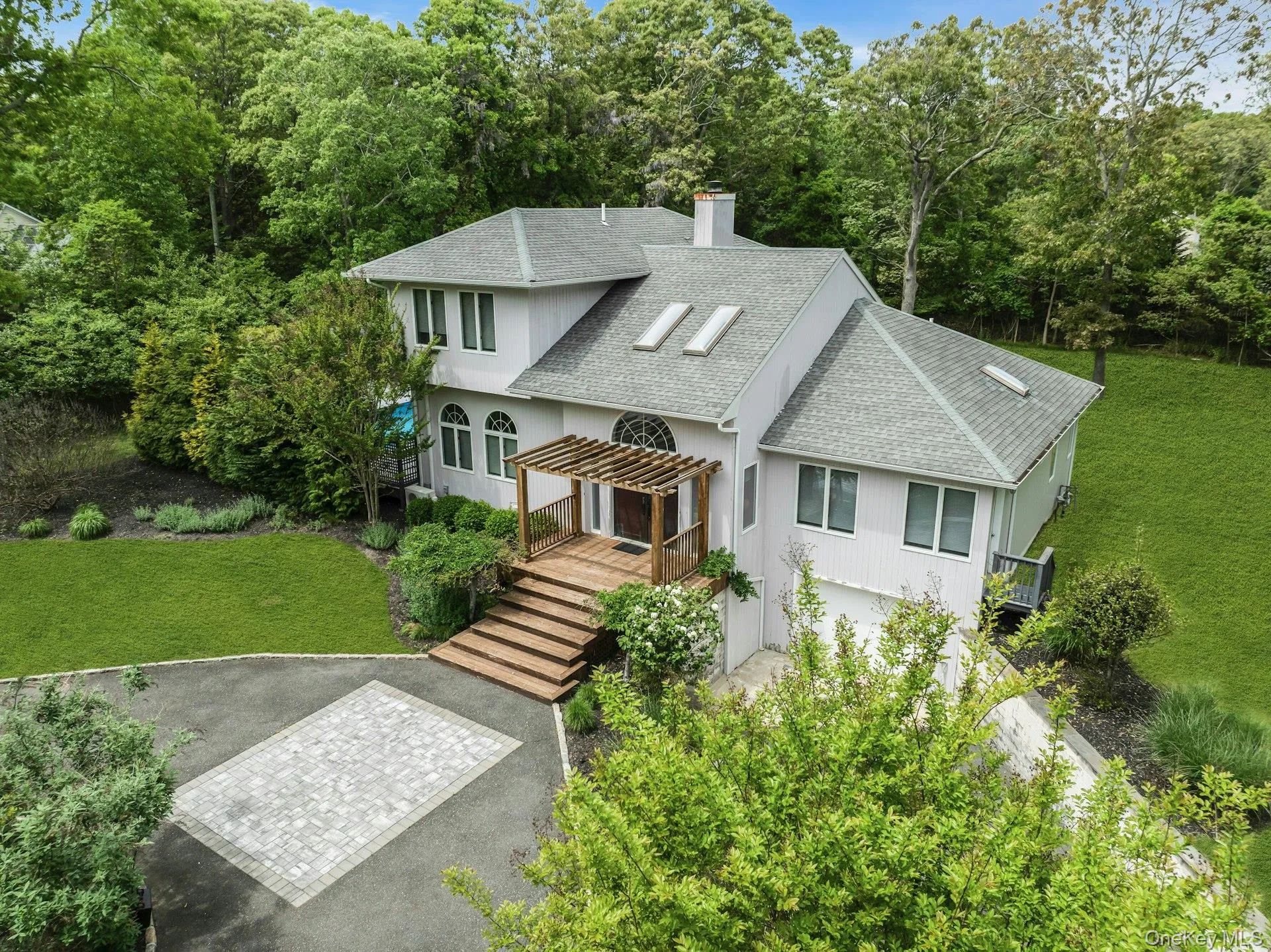 35 Bay Avenue, Southampton, NY, 4 Bedrooms Bedrooms, 8 Rooms Rooms,3 BathroomsBathrooms,Residential Lease,For Rent,Bay,0,983450 35 Bay Avenue, Southampton, NY, 4 Bedrooms Bedrooms, 8 Rooms Rooms,3 BathroomsBathrooms,Residential Lease,For Rent,Bay,0,983450