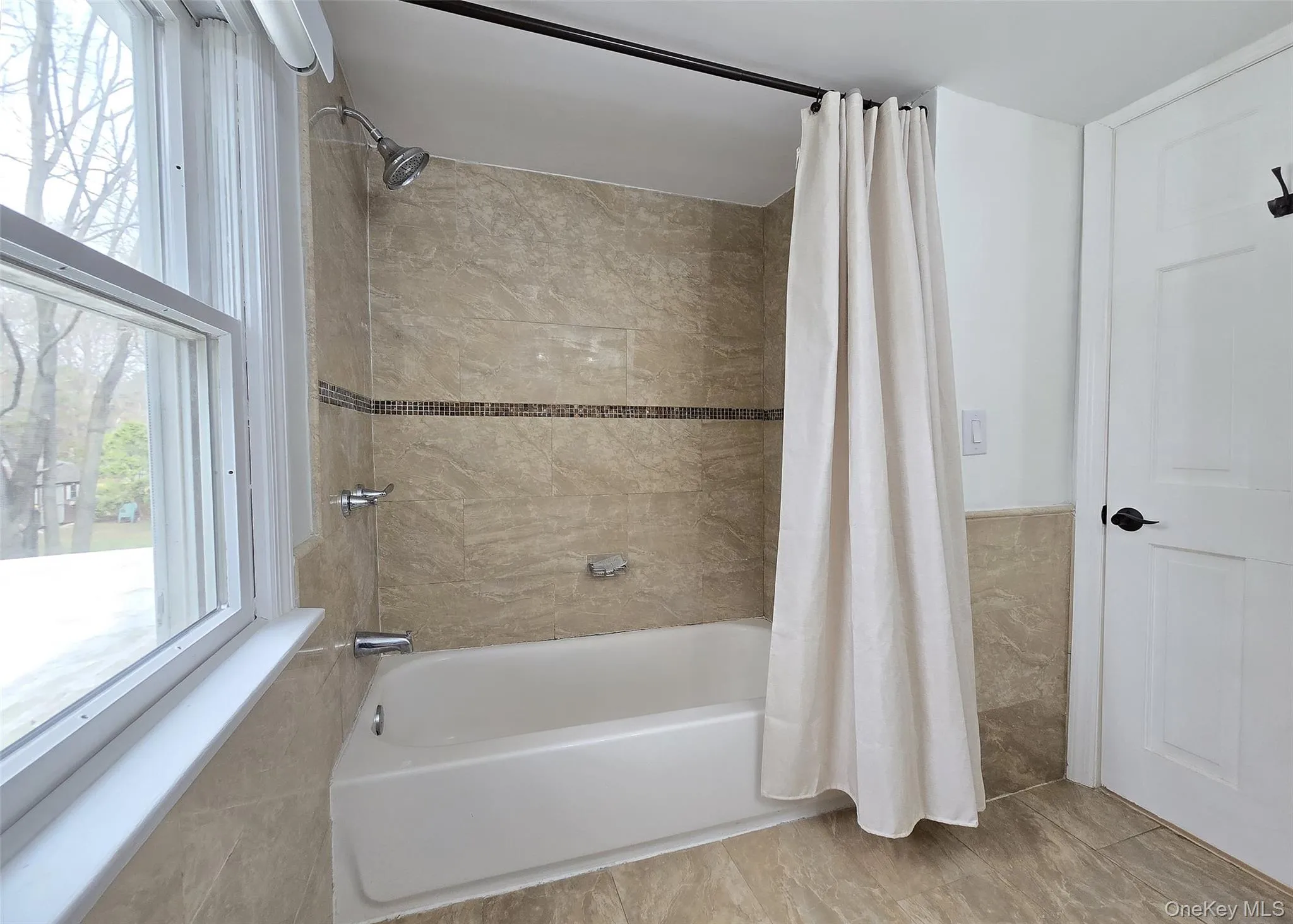 2nd Bathroom 2nd Bathroom