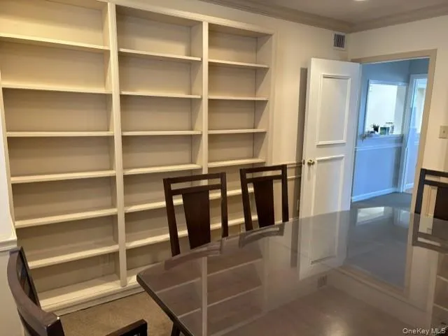 Conference Room w/built-ins and moldings. Conference Room w/built-ins and moldings.