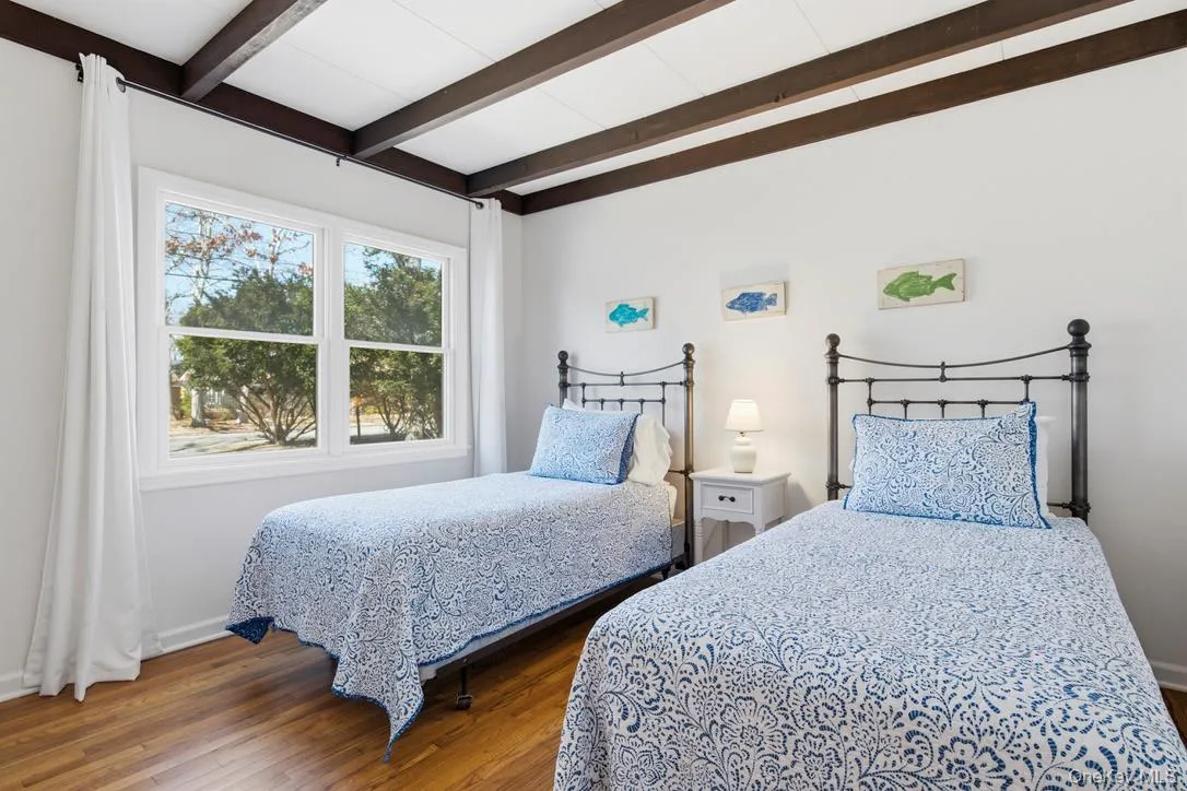 3 Foster Avenue, Southampton, NY, 2 Bedrooms Bedrooms, 6 Rooms Rooms,2 BathroomsBathrooms,Residential Lease,For Rent,Foster,0,983470 3 Foster Avenue, Southampton, NY, 2 Bedrooms Bedrooms, 6 Rooms Rooms,2 BathroomsBathrooms,Residential Lease,For Rent,Foster,0,983470