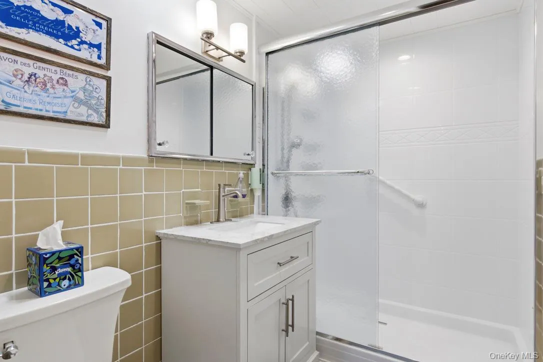 3 Foster Avenue, Southampton, NY, 2 Bedrooms Bedrooms, 6 Rooms Rooms,2 BathroomsBathrooms,Residential Lease,For Rent,Foster,0,983470 3 Foster Avenue, Southampton, NY, 2 Bedrooms Bedrooms, 6 Rooms Rooms,2 BathroomsBathrooms,Residential Lease,For Rent,Foster,0,983470