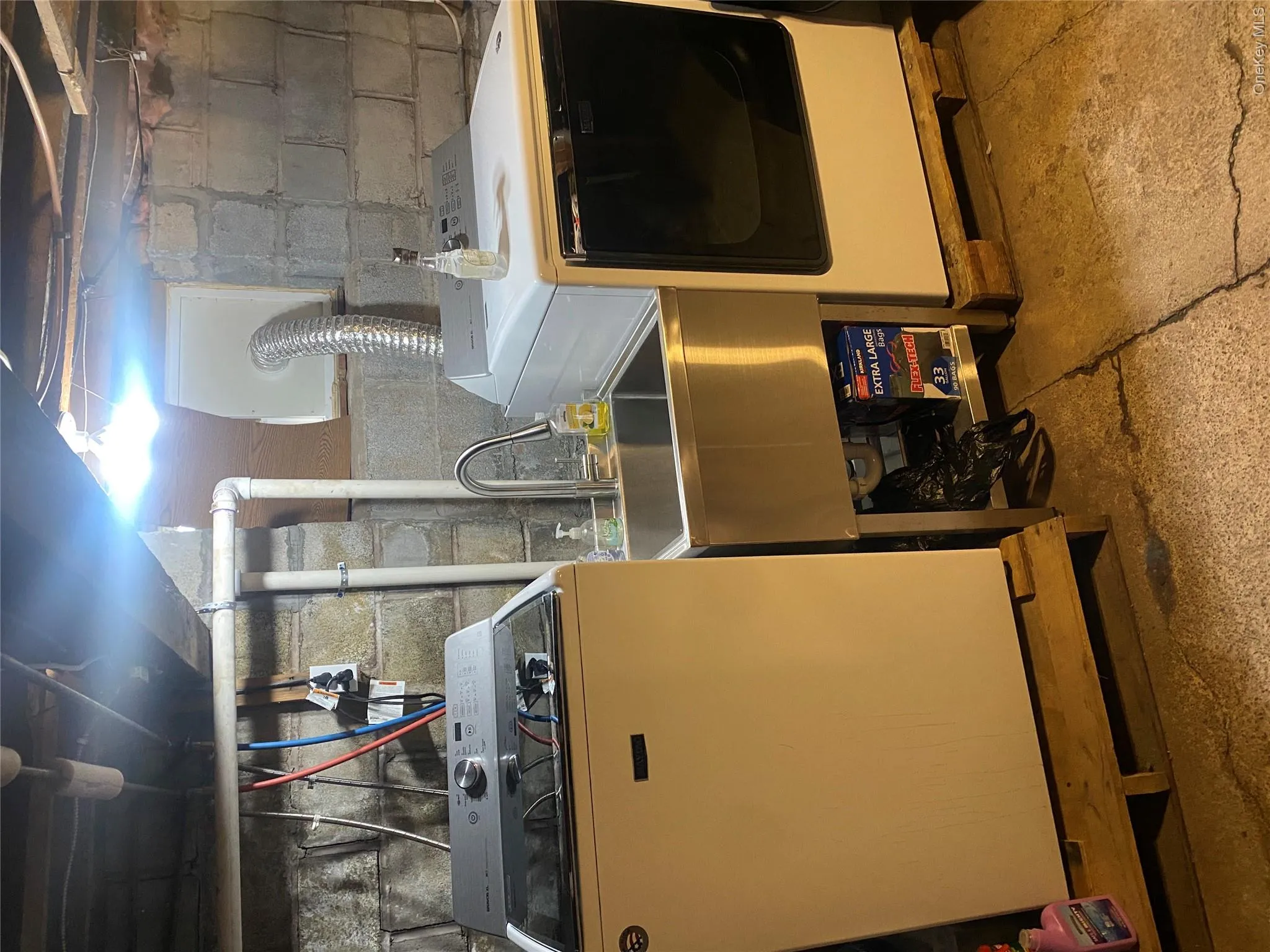 5898 Main Street, Hunter, NY, 3 Bedrooms Bedrooms, 8 Rooms Rooms,2 BathroomsBathrooms,Residential Sale,For Rent,Main,0,983490 5898 Main Street, Hunter, NY, 3 Bedrooms Bedrooms, 8 Rooms Rooms,2 BathroomsBathrooms,Residential Sale,For Rent,Main,0,983490