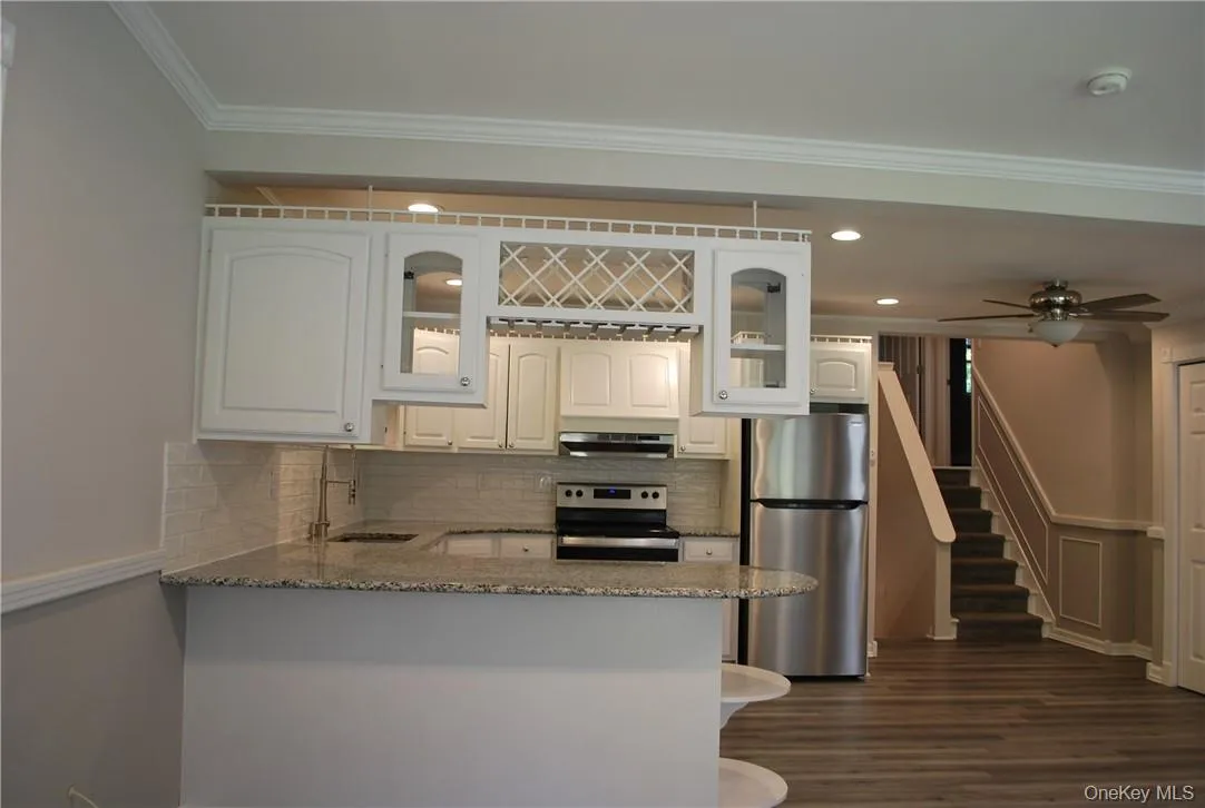 7 Autumn Trail, Goshen, NY, 3 Bedrooms Bedrooms, 6 Rooms Rooms,2 BathroomsBathrooms,Residential Lease,For Rent,Autumn,0,983492 7 Autumn Trail, Goshen, NY, 3 Bedrooms Bedrooms, 6 Rooms Rooms,2 BathroomsBathrooms,Residential Lease,For Rent,Autumn,0,983492