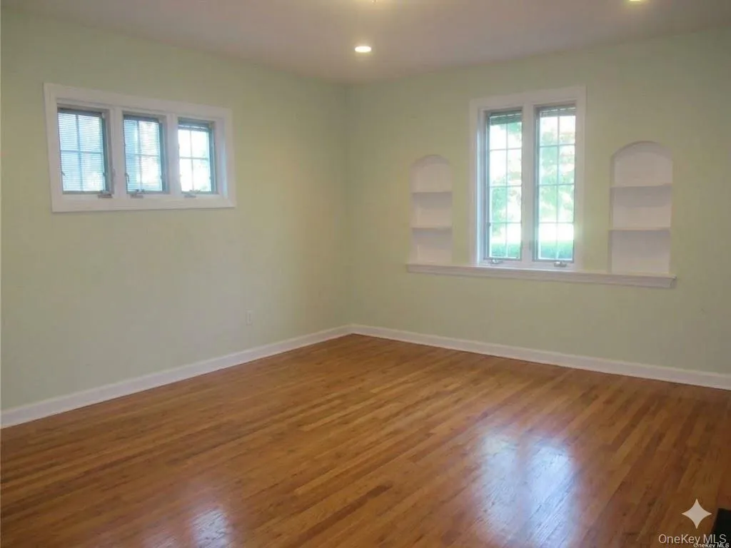 64 Old Pond Road, North Hempstead, NY, 3 Bedrooms Bedrooms, 7 Rooms Rooms,2 BathroomsBathrooms,Residential Lease,For Rent,Old Pond,0,983503 64 Old Pond Road, North Hempstead, NY, 3 Bedrooms Bedrooms, 7 Rooms Rooms,2 BathroomsBathrooms,Residential Lease,For Rent,Old Pond,0,983503