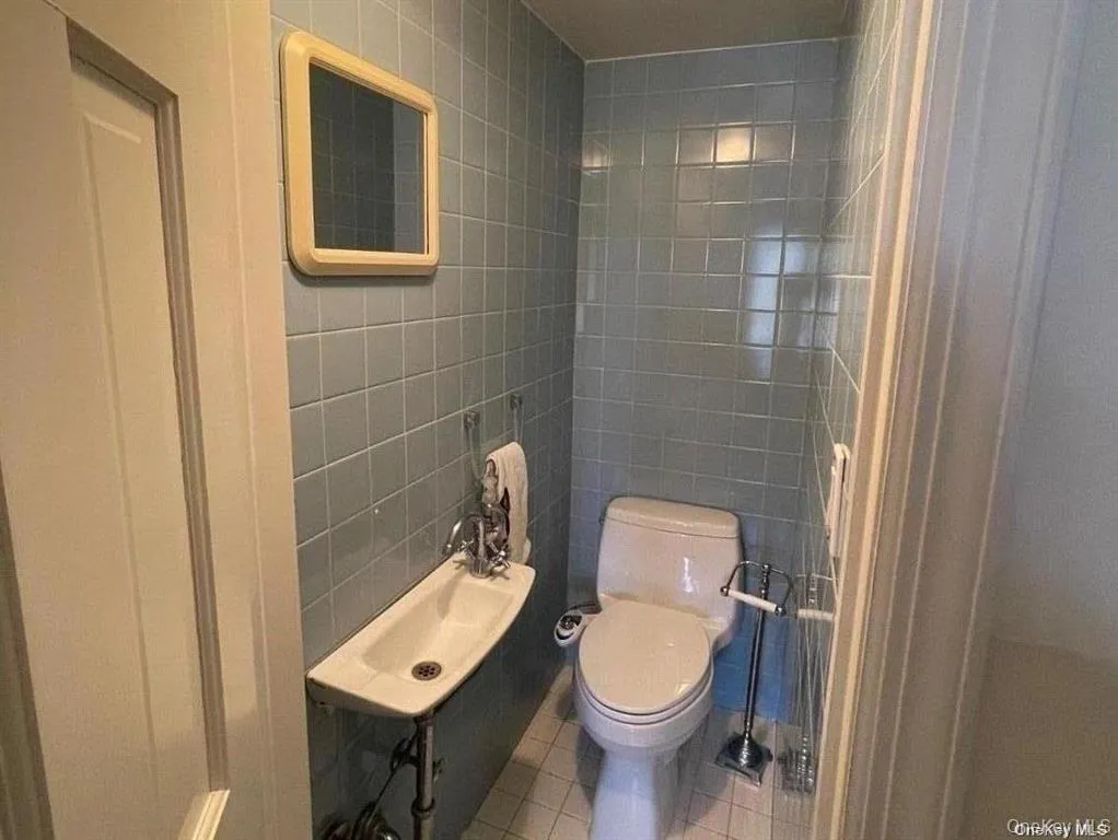 64 Old Pond Road, North Hempstead, NY, 3 Bedrooms Bedrooms, 7 Rooms Rooms,2 BathroomsBathrooms,Residential Lease,For Rent,Old Pond,0,983503 64 Old Pond Road, North Hempstead, NY, 3 Bedrooms Bedrooms, 7 Rooms Rooms,2 BathroomsBathrooms,Residential Lease,For Rent,Old Pond,0,983503