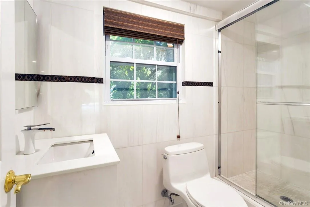 5 Deerhill Lane, Greenburgh, NY, 4 Bedrooms Bedrooms, 9 Rooms Rooms,3 BathroomsBathrooms,Residential Lease,For Rent,Deerhill,0,983504 5 Deerhill Lane, Greenburgh, NY, 4 Bedrooms Bedrooms, 9 Rooms Rooms,3 BathroomsBathrooms,Residential Lease,For Rent,Deerhill,0,983504