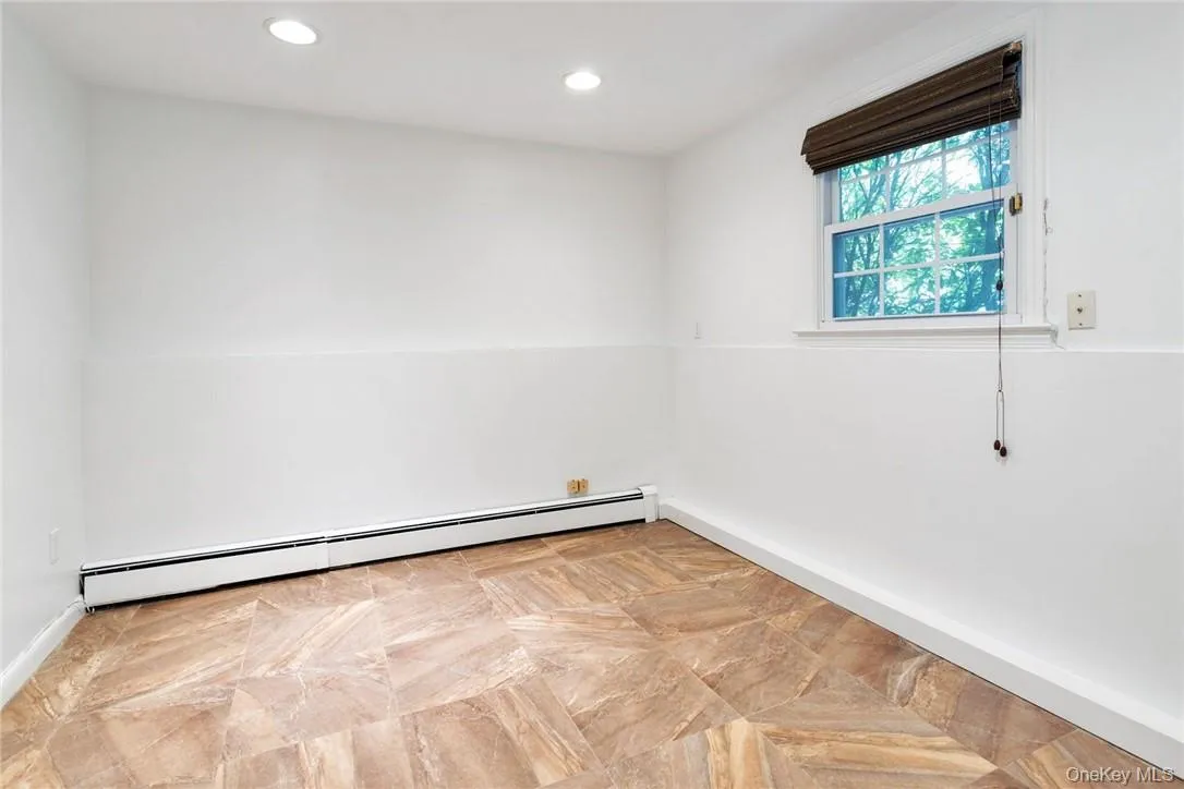 5 Deerhill Lane, Greenburgh, NY, 4 Bedrooms Bedrooms, 9 Rooms Rooms,3 BathroomsBathrooms,Residential Lease,For Rent,Deerhill,0,983504 5 Deerhill Lane, Greenburgh, NY, 4 Bedrooms Bedrooms, 9 Rooms Rooms,3 BathroomsBathrooms,Residential Lease,For Rent,Deerhill,0,983504