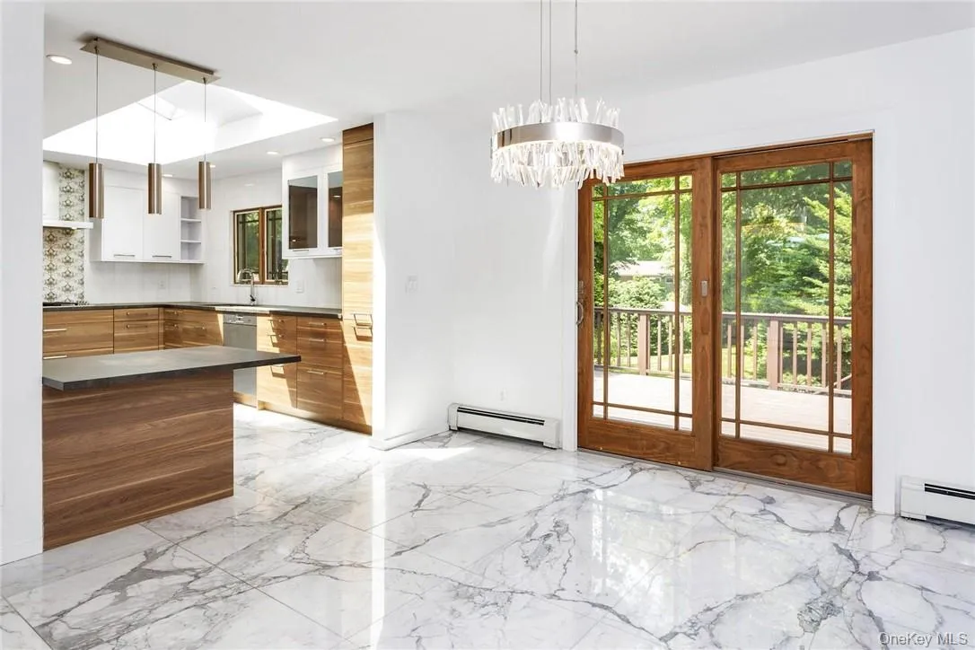 5 Deerhill Lane, Greenburgh, NY, 4 Bedrooms Bedrooms, 9 Rooms Rooms,3 BathroomsBathrooms,Residential Lease,For Rent,Deerhill,0,983504 5 Deerhill Lane, Greenburgh, NY, 4 Bedrooms Bedrooms, 9 Rooms Rooms,3 BathroomsBathrooms,Residential Lease,For Rent,Deerhill,0,983504