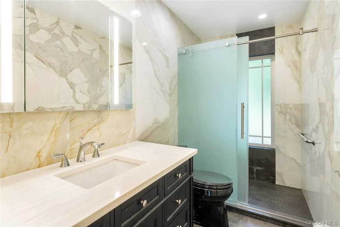 5 Deerhill Lane, Greenburgh, NY, 4 Bedrooms Bedrooms, 9 Rooms Rooms,3 BathroomsBathrooms,Residential Lease,For Rent,Deerhill,0,983504 5 Deerhill Lane, Greenburgh, NY, 4 Bedrooms Bedrooms, 9 Rooms Rooms,3 BathroomsBathrooms,Residential Lease,For Rent,Deerhill,0,983504