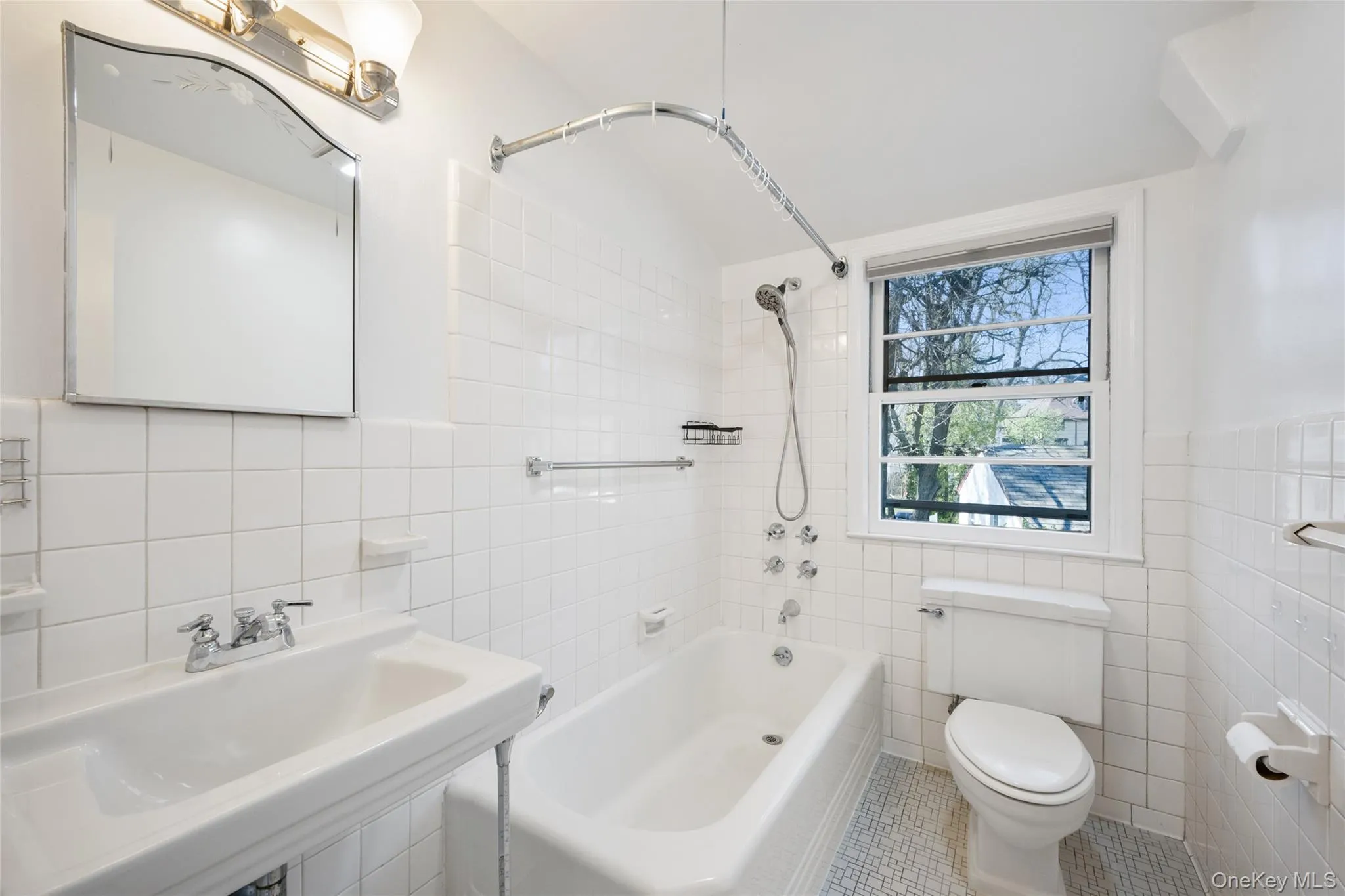 6 Wildway, Yonkers, NY, 4 Bedrooms Bedrooms, 8 Rooms Rooms,2 BathroomsBathrooms,Residential Lease,For Rent,Wildway,0,983514 6 Wildway, Yonkers, NY, 4 Bedrooms Bedrooms, 8 Rooms Rooms,2 BathroomsBathrooms,Residential Lease,For Rent,Wildway,0,983514