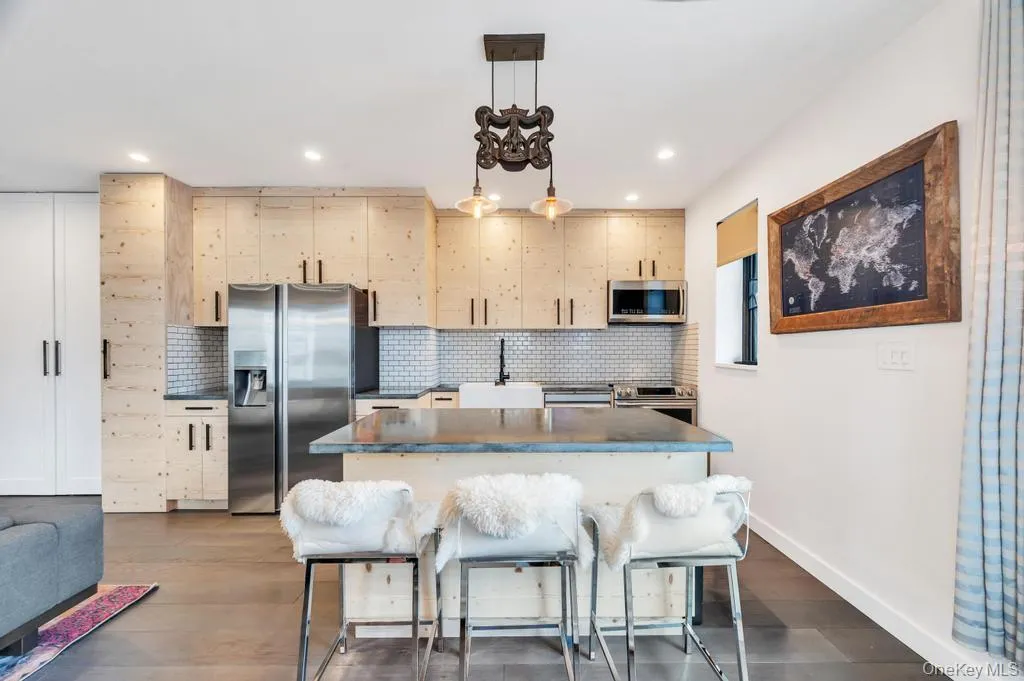 100 Broadway, Long Beach, NY, 2 Bedrooms Bedrooms, 5 Rooms Rooms,2 BathroomsBathrooms,Residential Lease,For Rent,Broadway,0,983519 100 Broadway, Long Beach, NY, 2 Bedrooms Bedrooms, 5 Rooms Rooms,2 BathroomsBathrooms,Residential Lease,For Rent,Broadway,0,983519