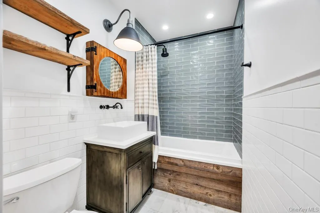 Guest Bathroom Guest Bathroom